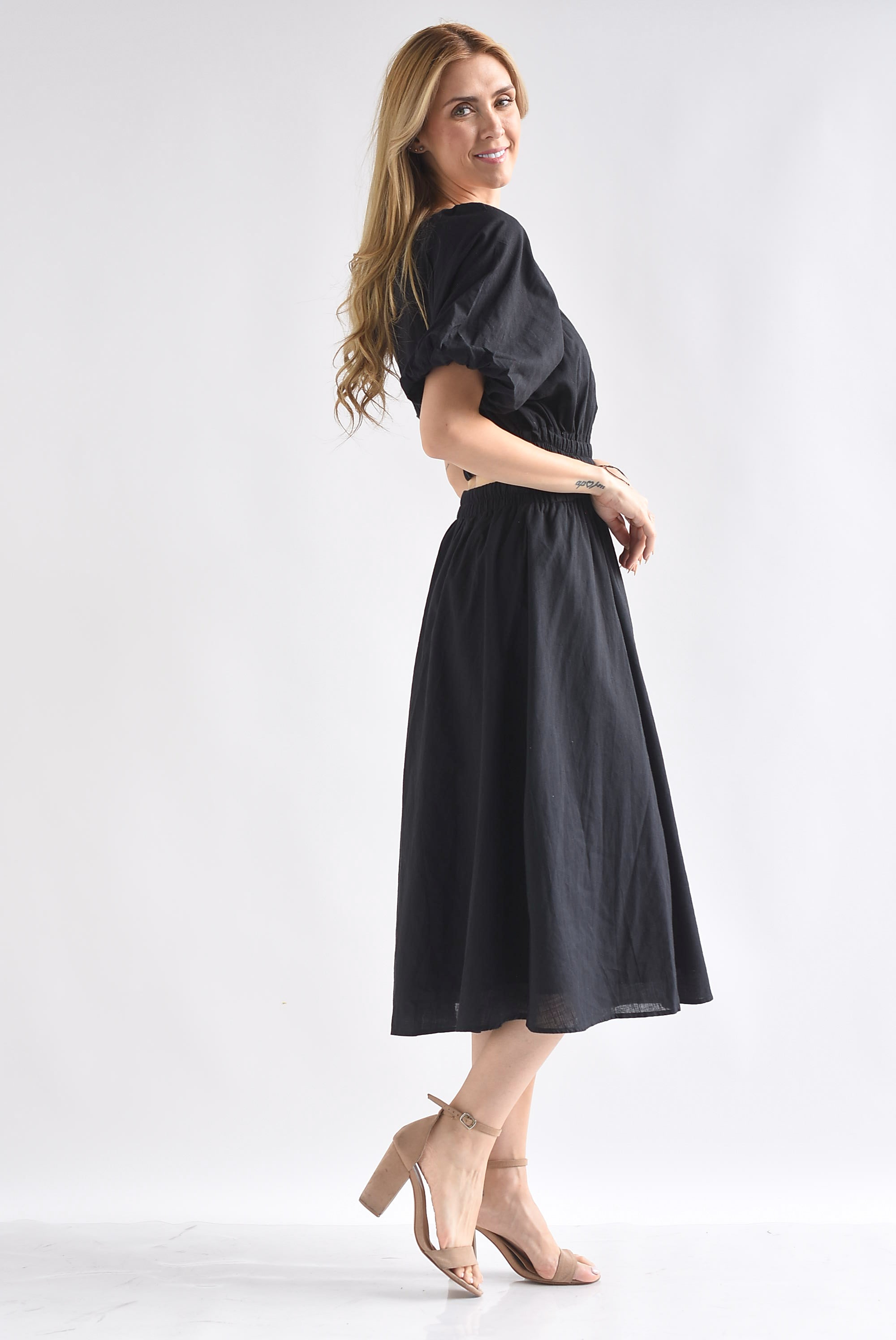 Vestido lino cut-out espalda Negro