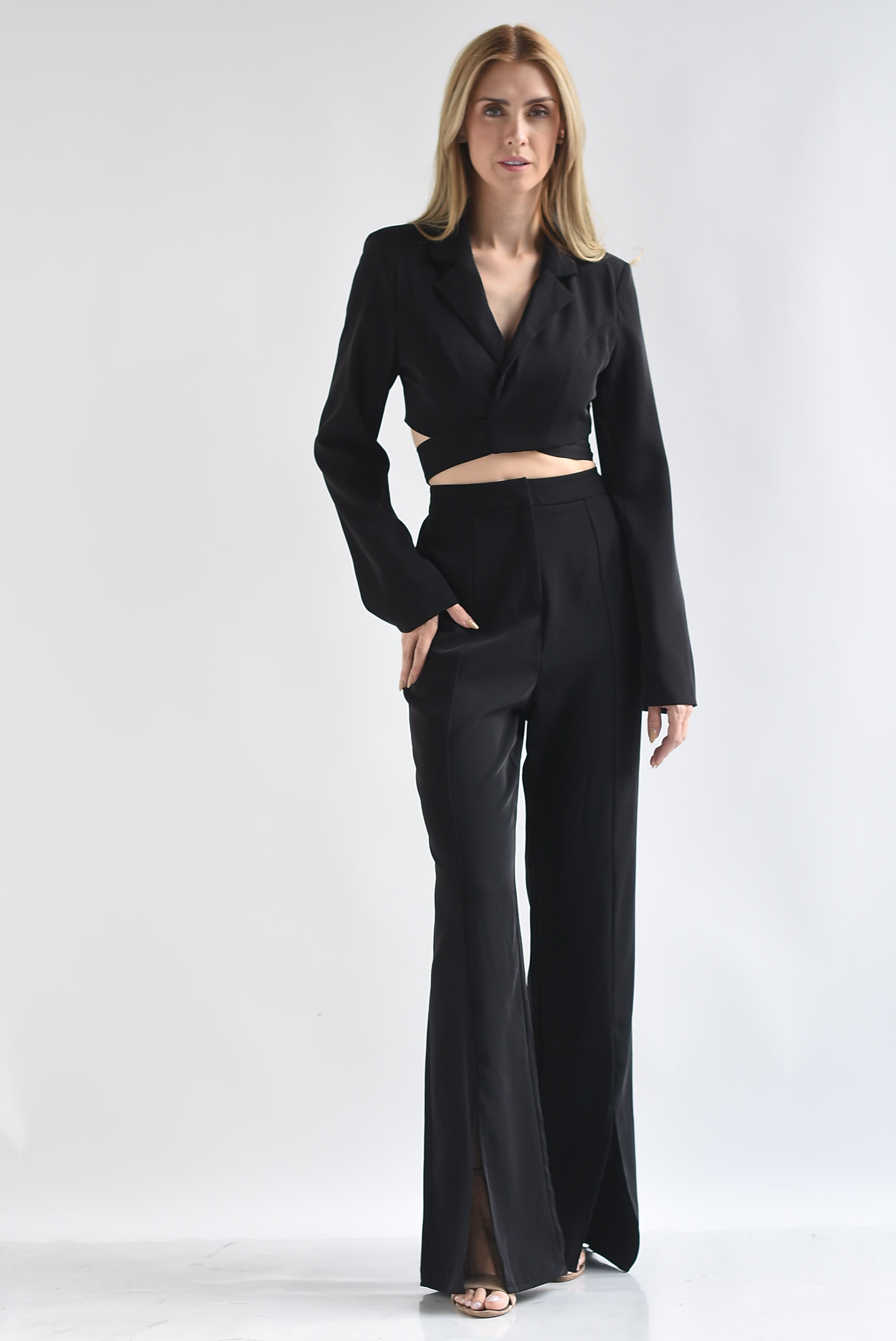 Set Pantalón y Saco crop Negro