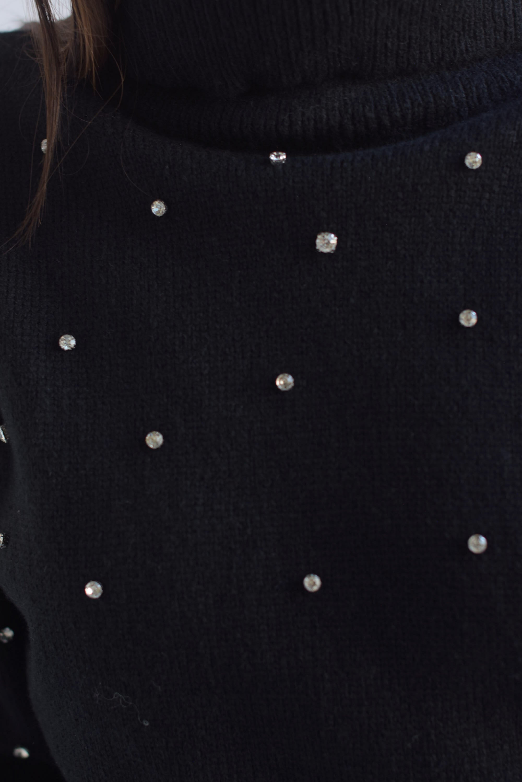 Sweater cuello alto brillos