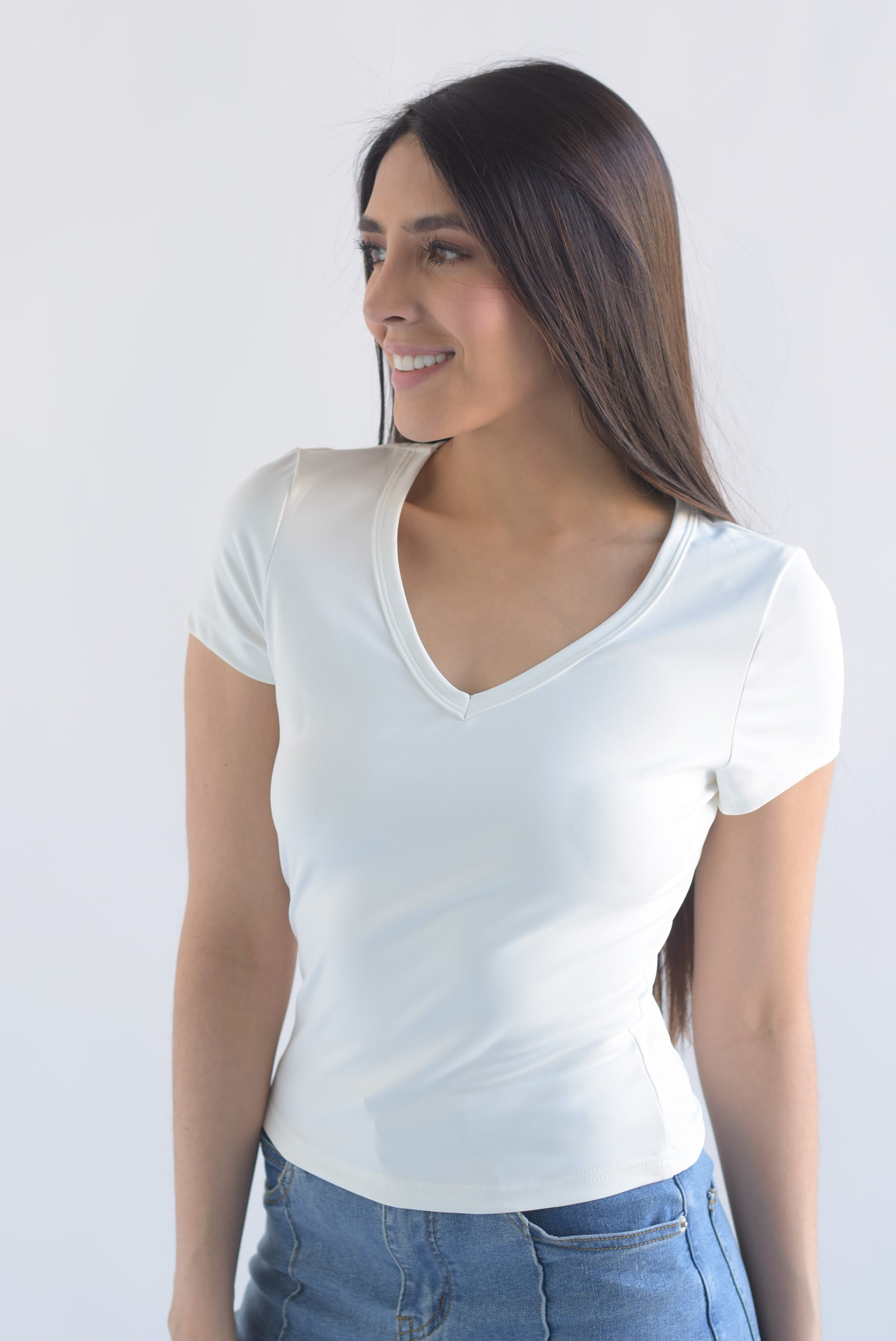 Top manga corta cuello V licra