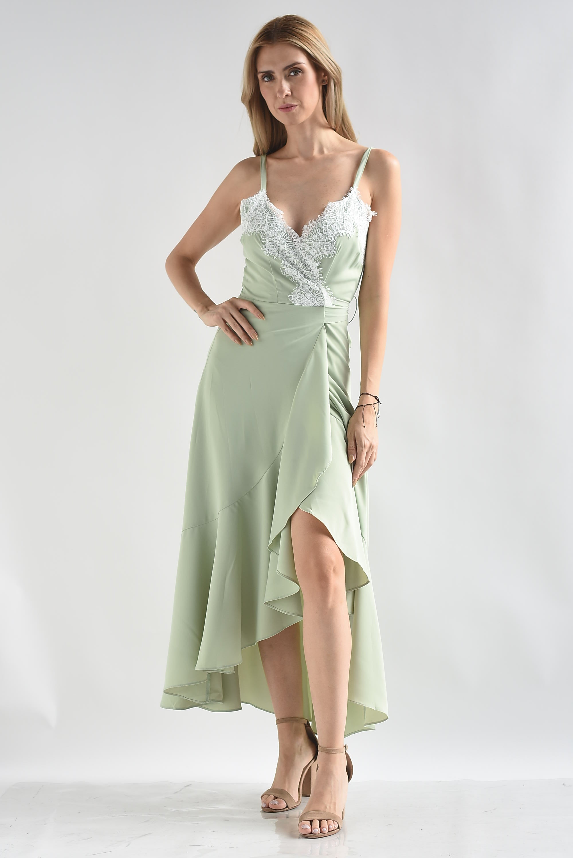 Vestido lencero envolvente con encaje