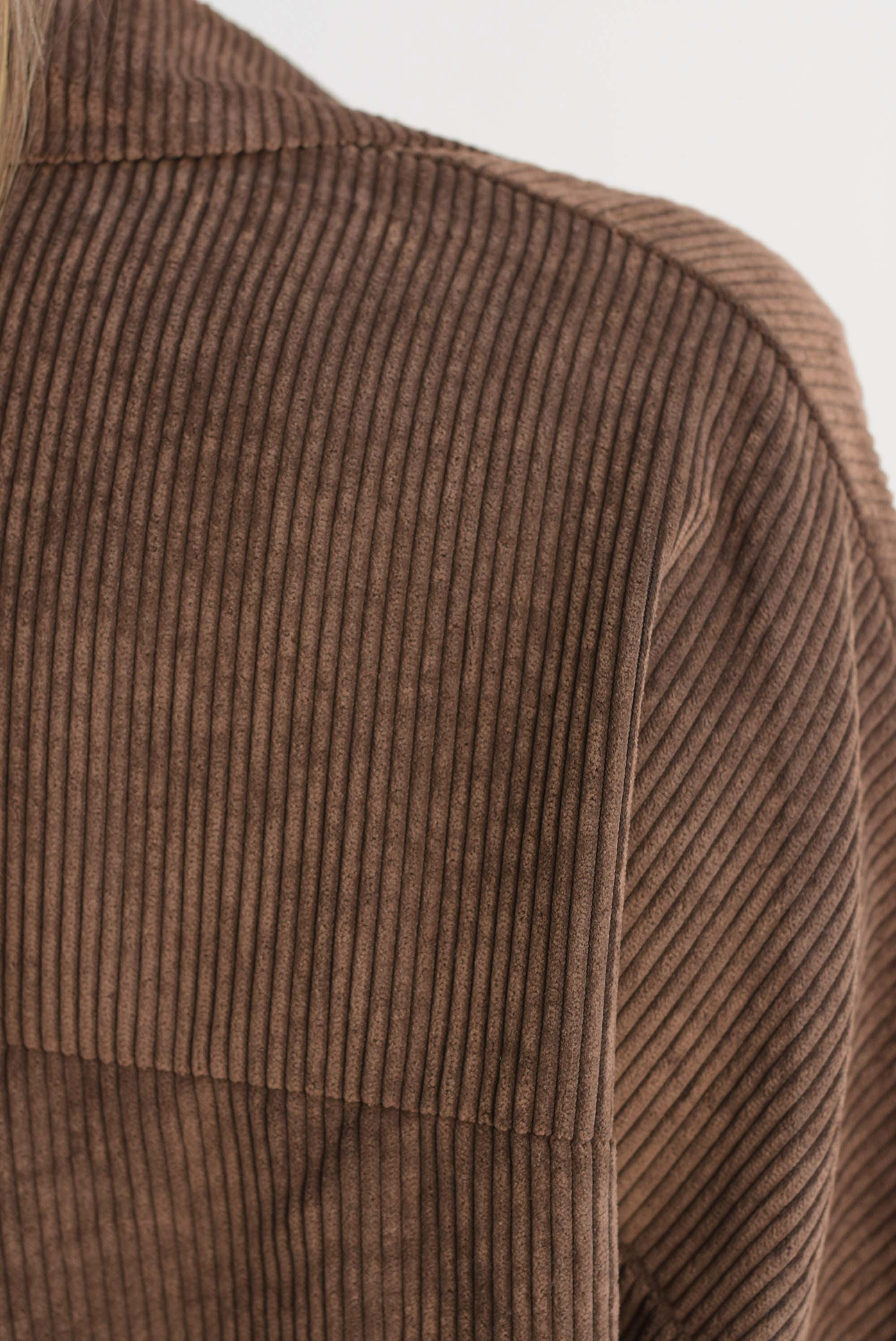 Set Pantalón barrel y Shacket pana Café