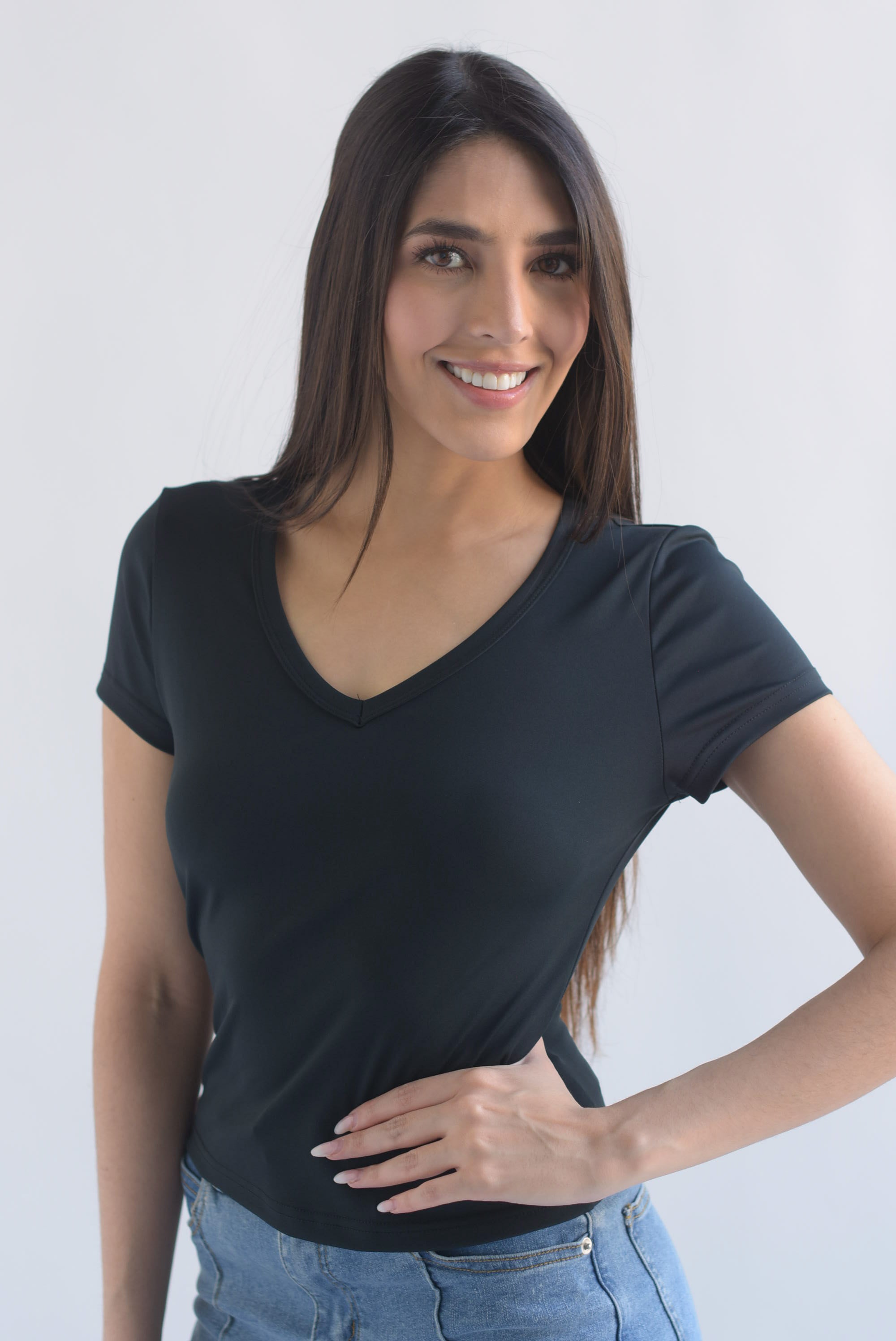 Top manga corta cuello V licra