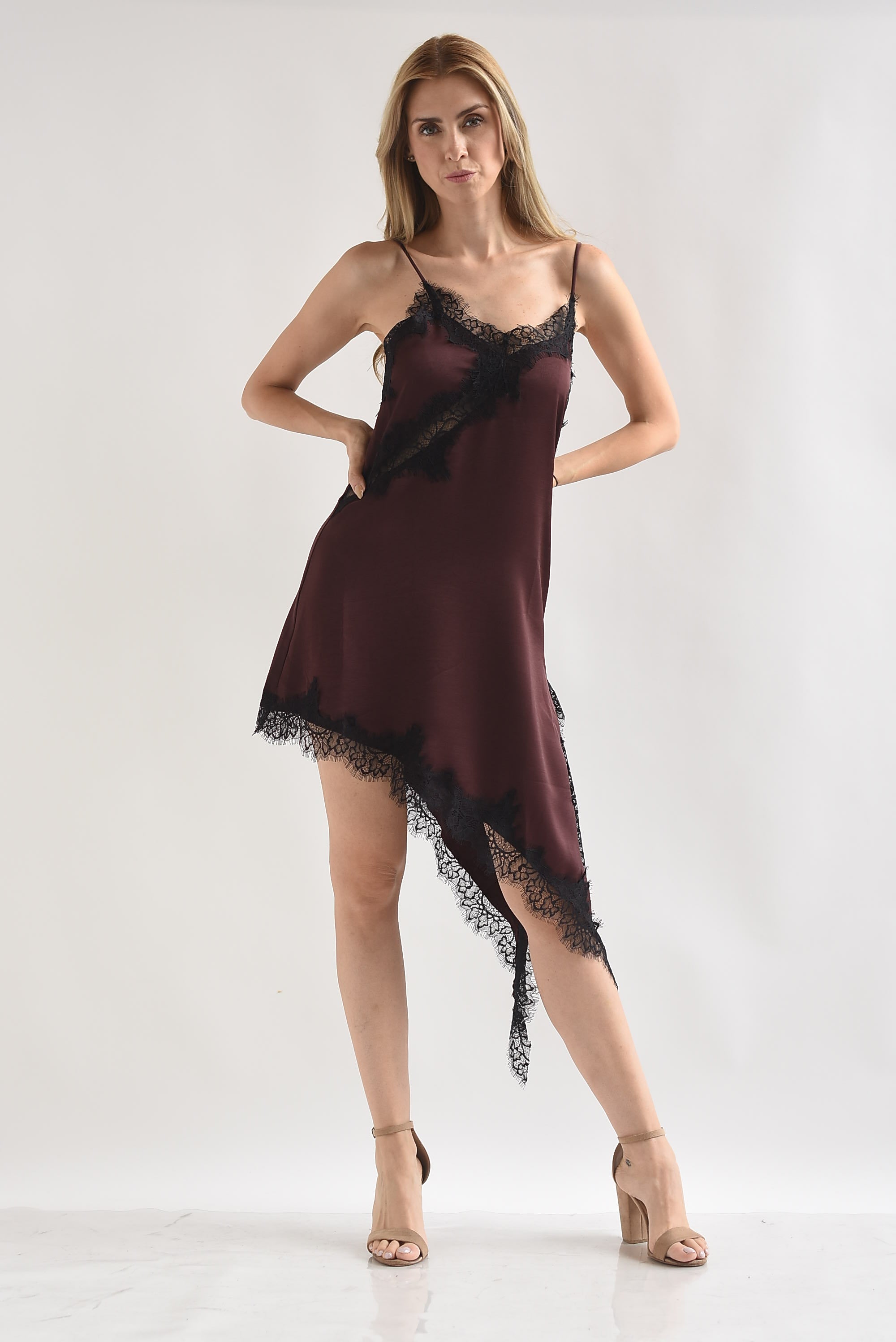 Vestido lencero asimétrico encaje bitono