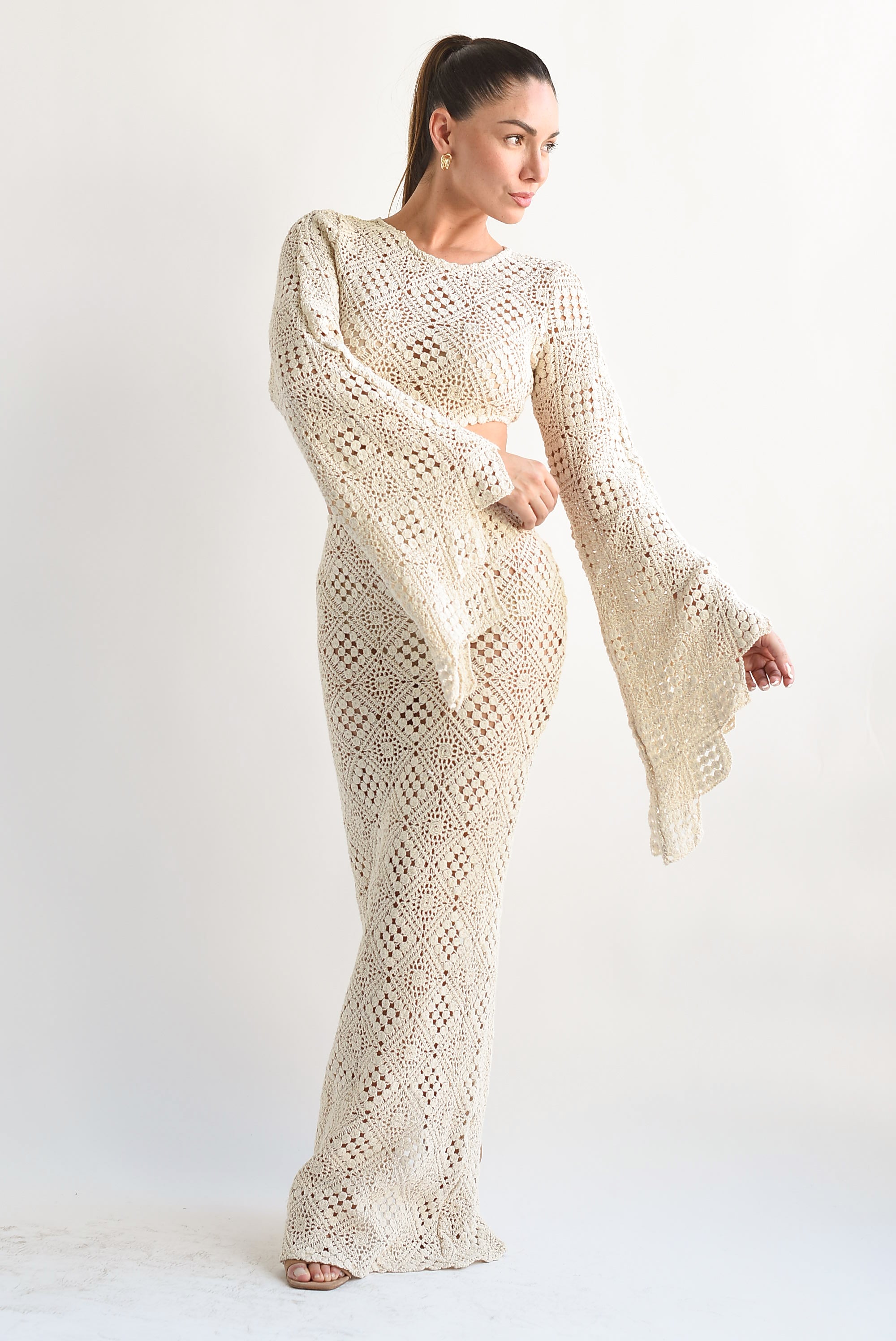 Vestido largo cut-out crochet Crudo