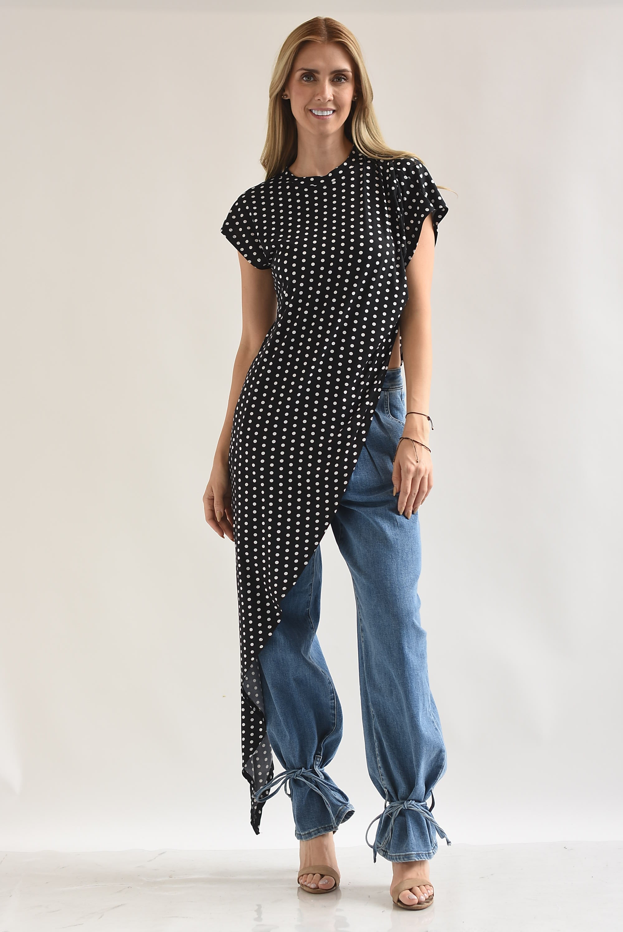 Maxi T-Shirt asimétrica polka dots