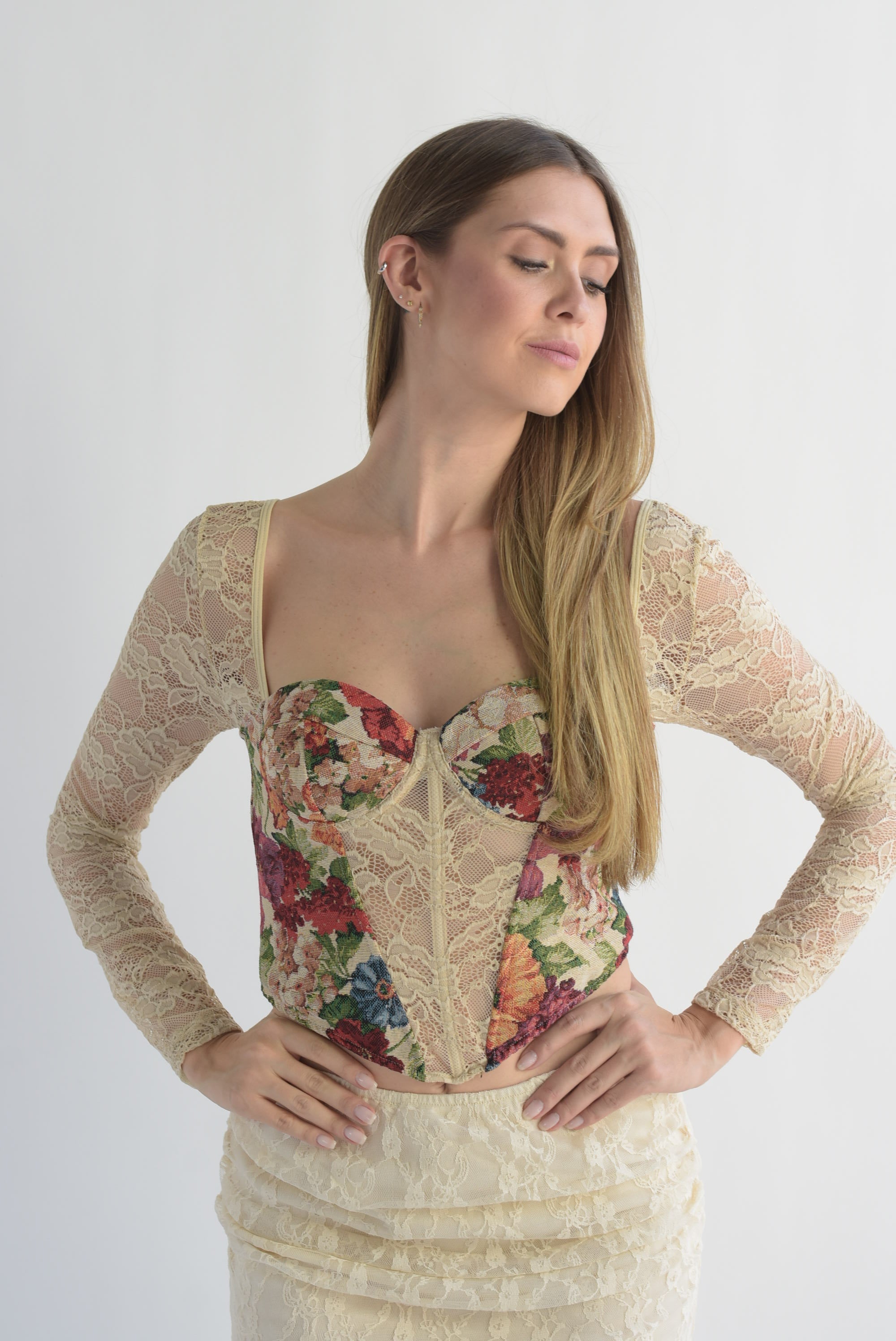 Corset flores tapiz manga encaje Beige