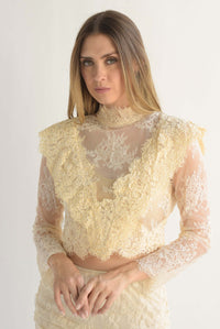 Fashion Styled Blusa encaje olán en V Beige