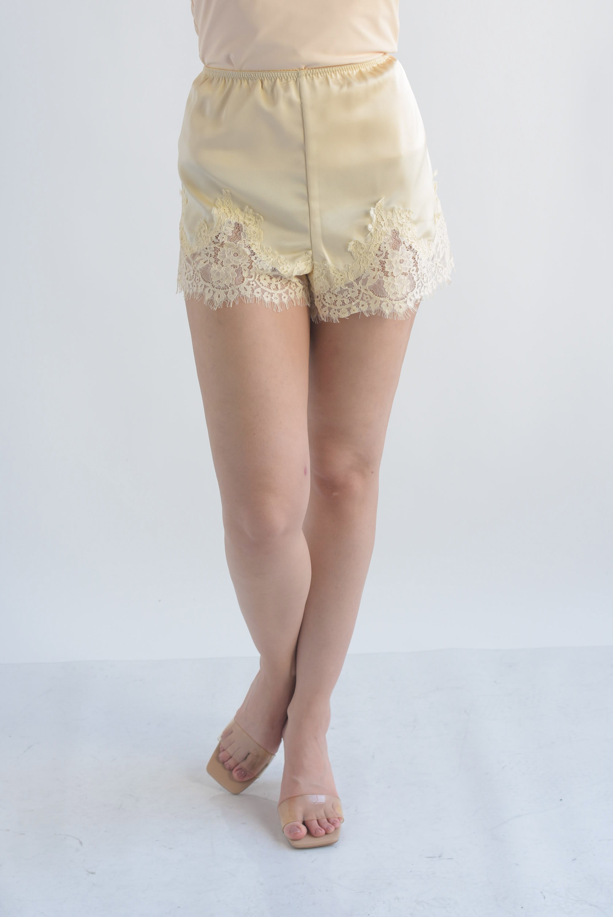 Short lencero encaje