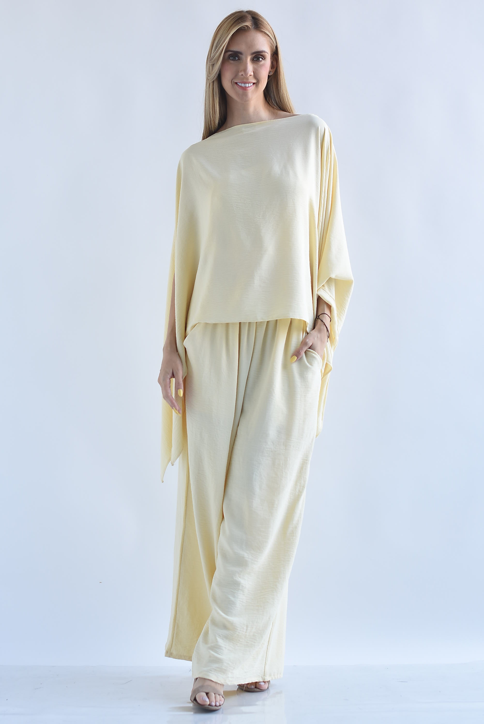 Set Pantalón, Capa poncho y Top