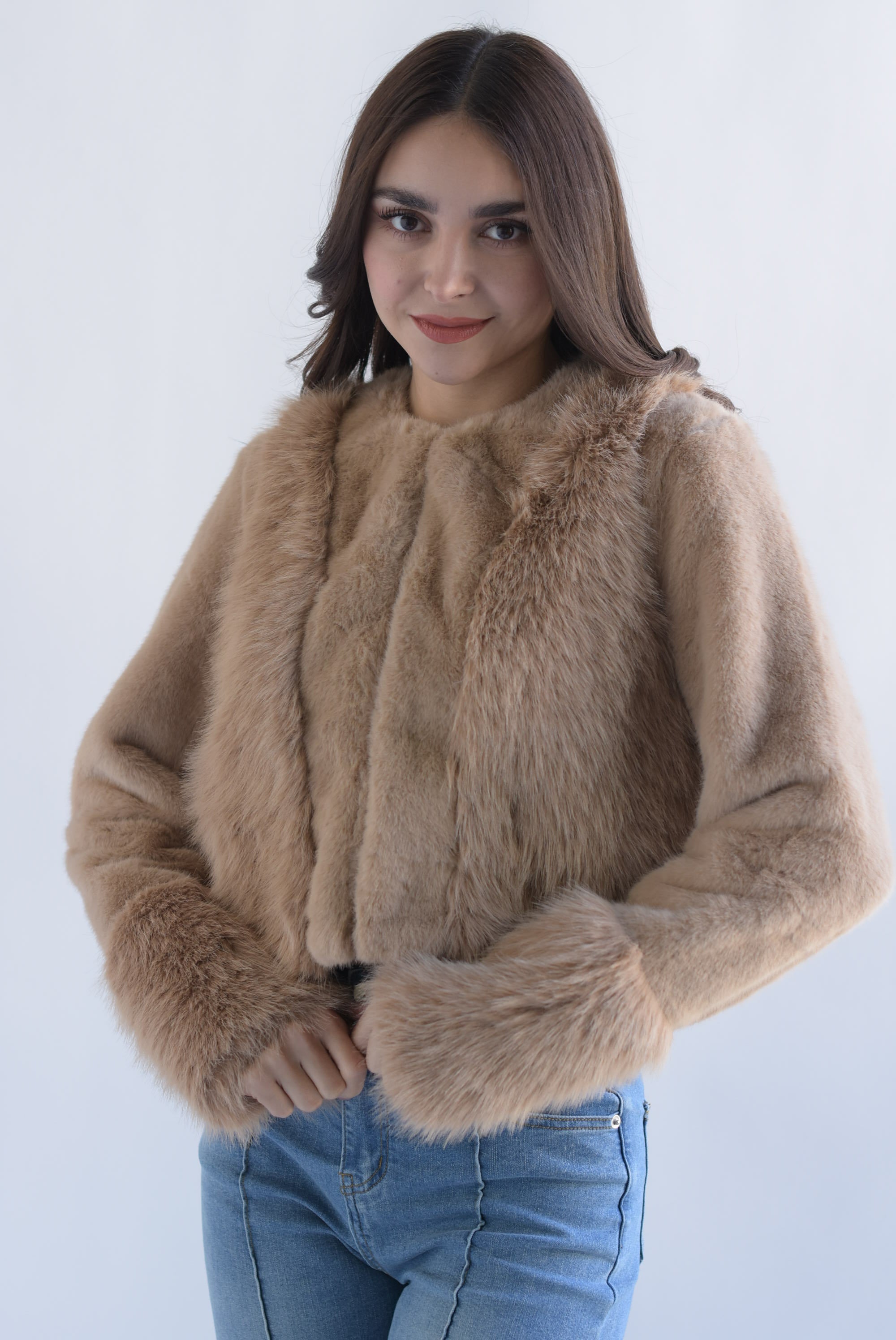 Abrigo faux fur puño ancho Moka