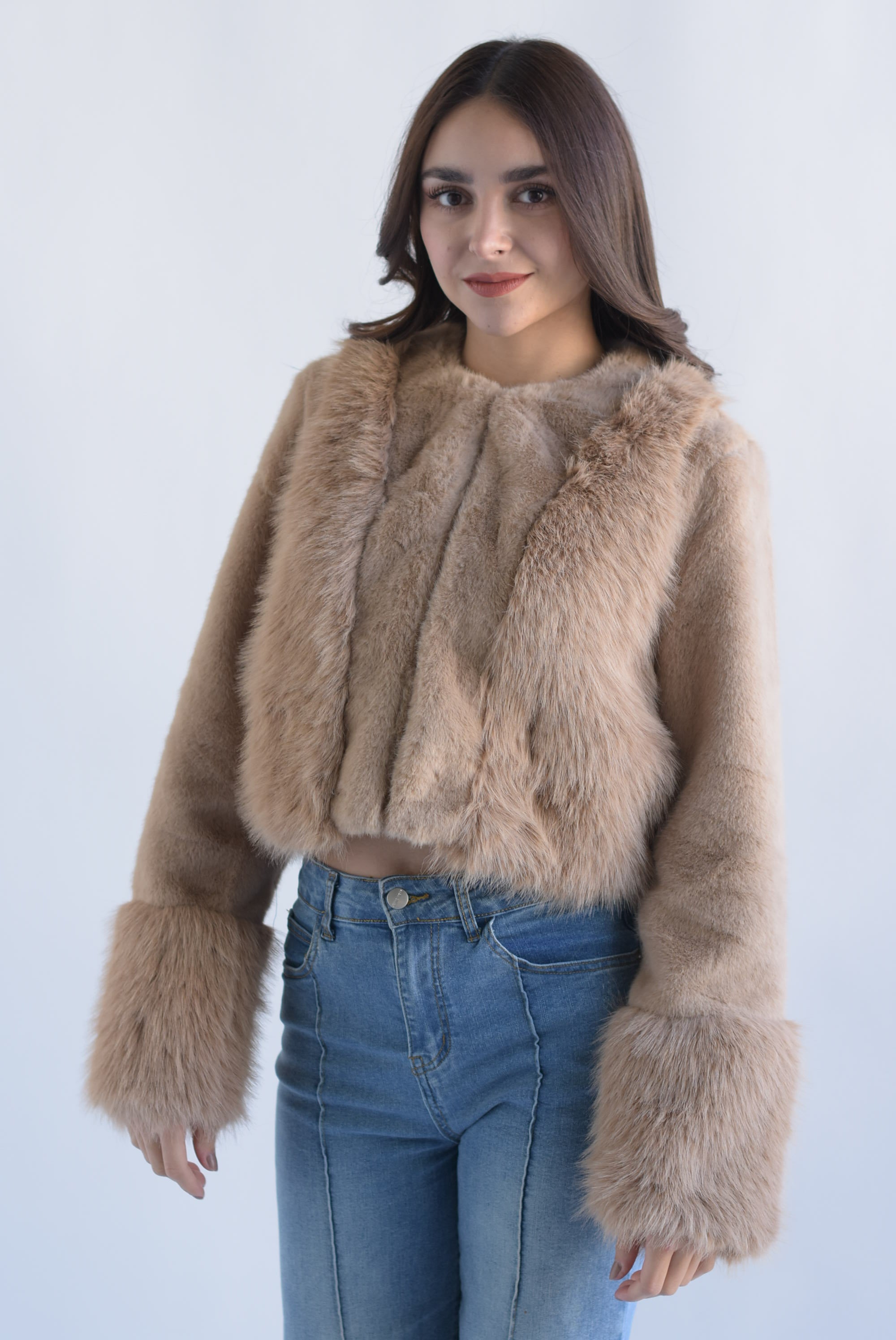 Abrigo faux fur puño ancho Moka
