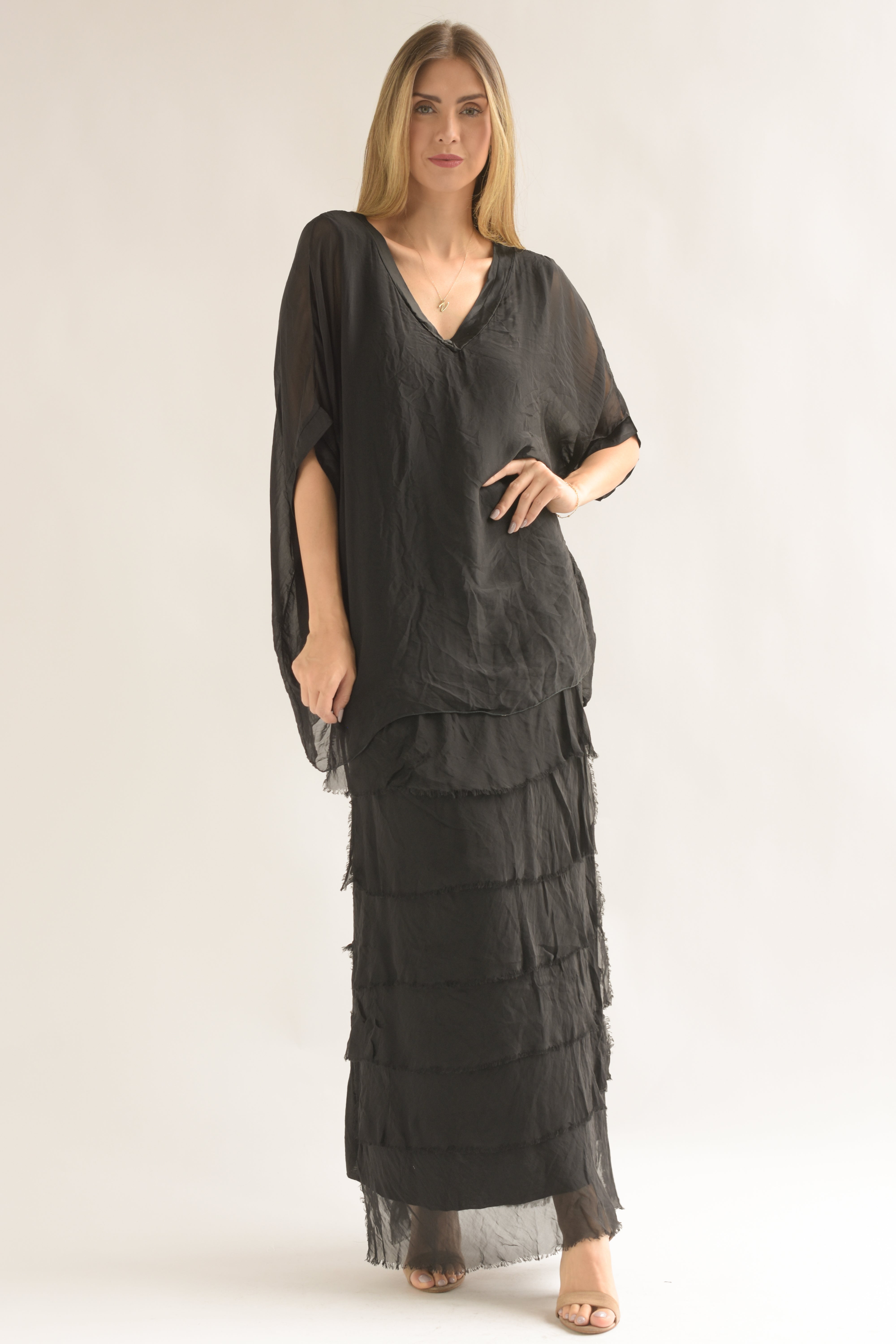 Set Falda larga olanes y Blusón Negro