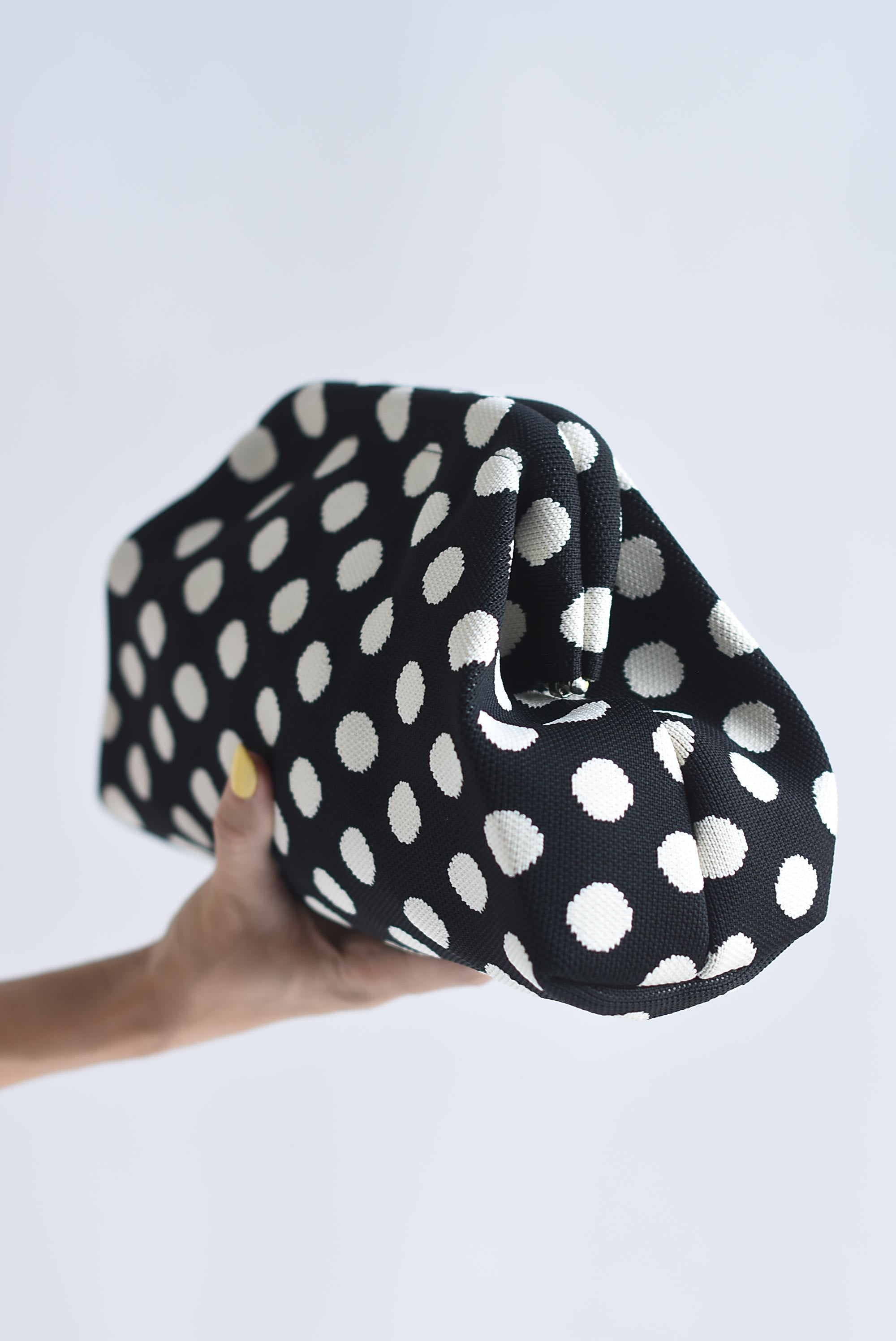 Bolso Pouch polka dots