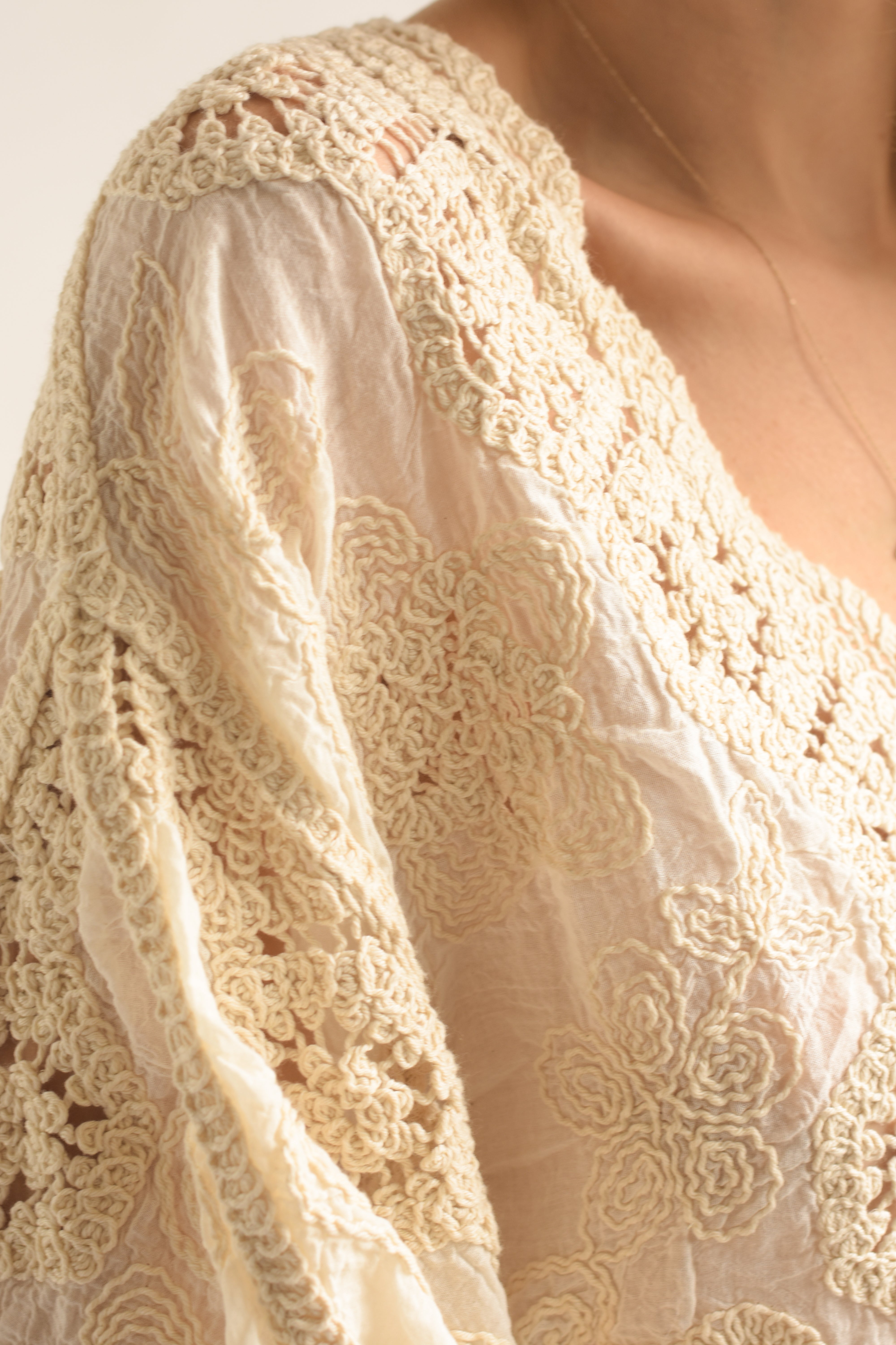 Set Falda flecos y Blusa crochet Crudo