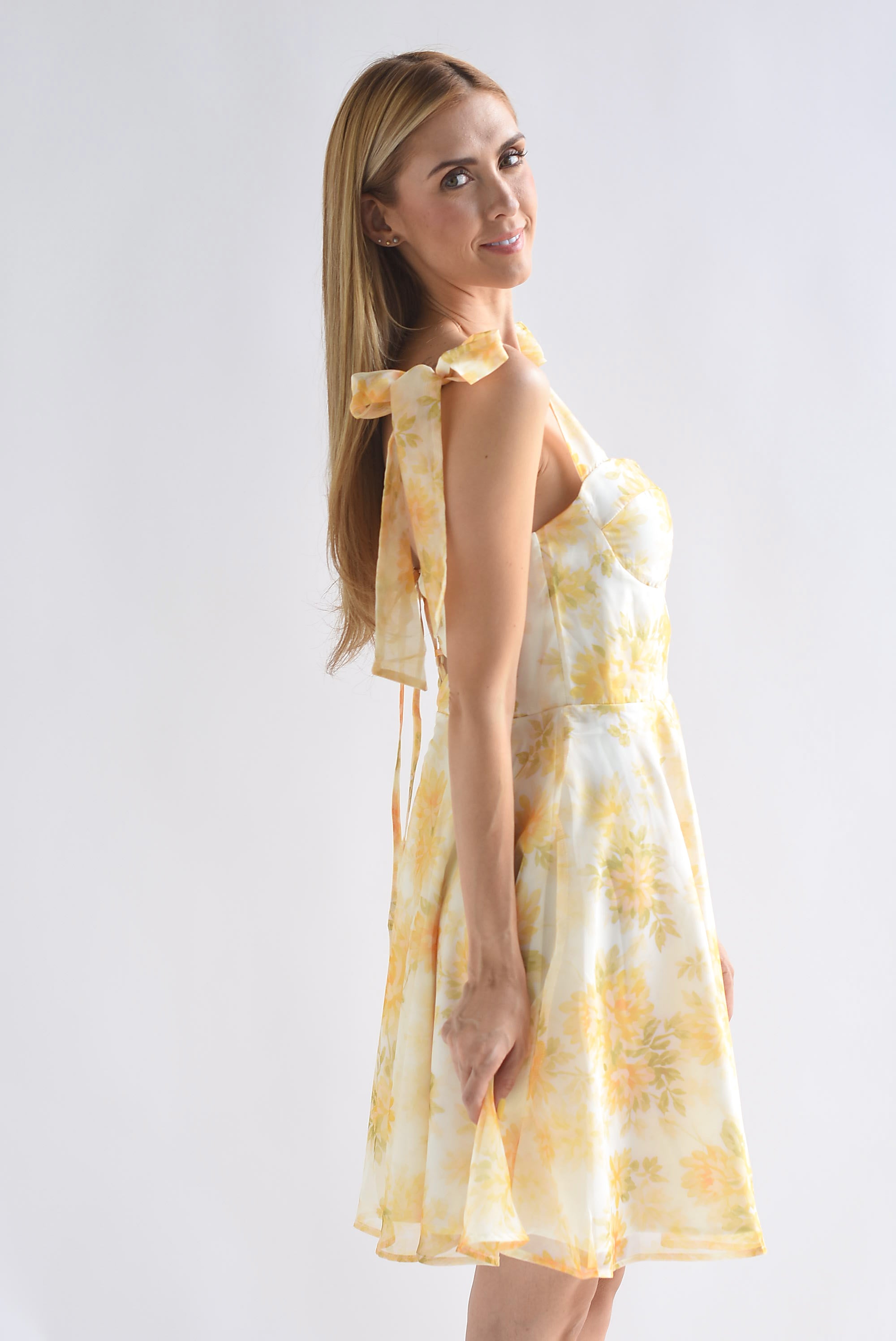 Vestido tirante lazo flores
