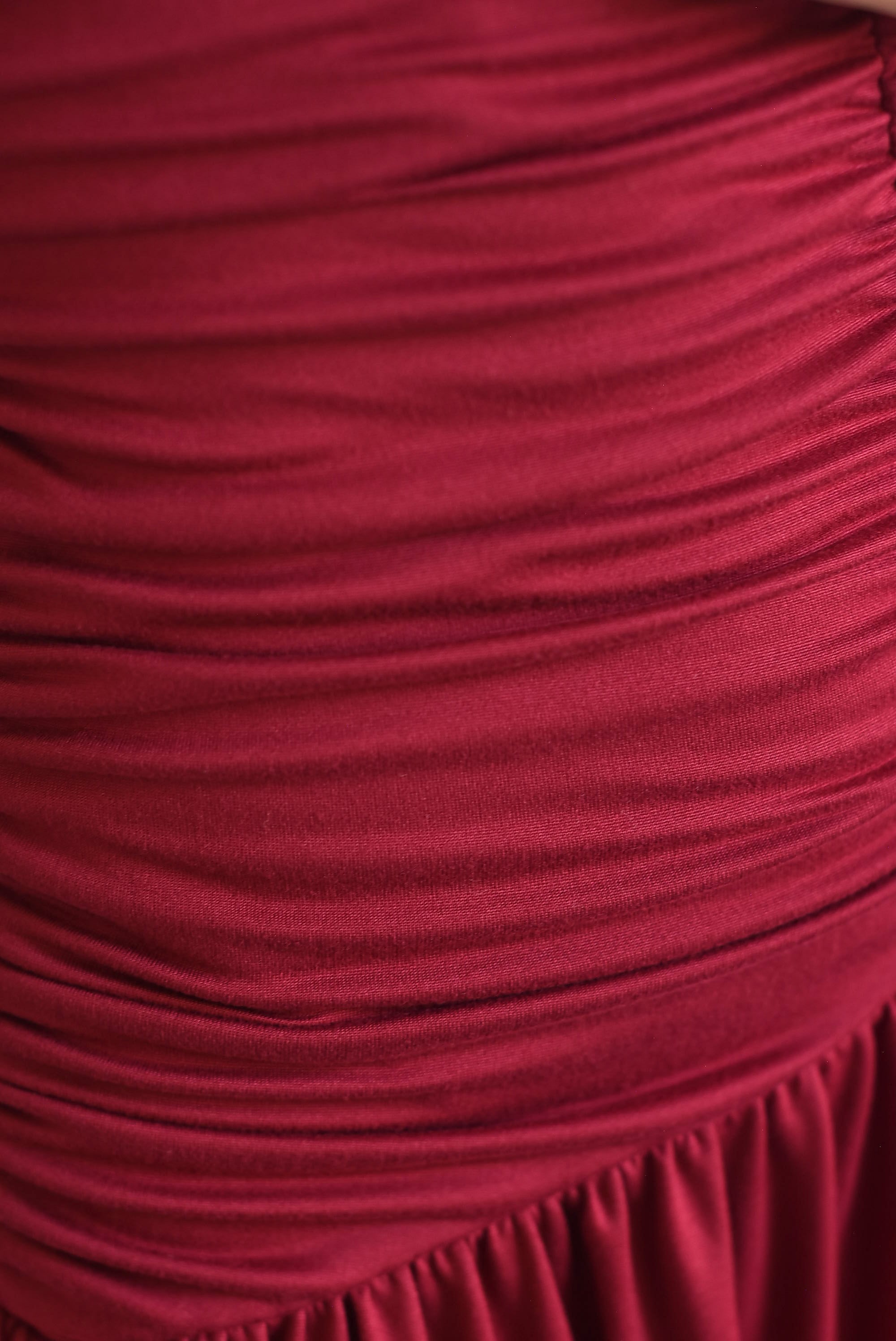 Vestido halter drapeado Vino