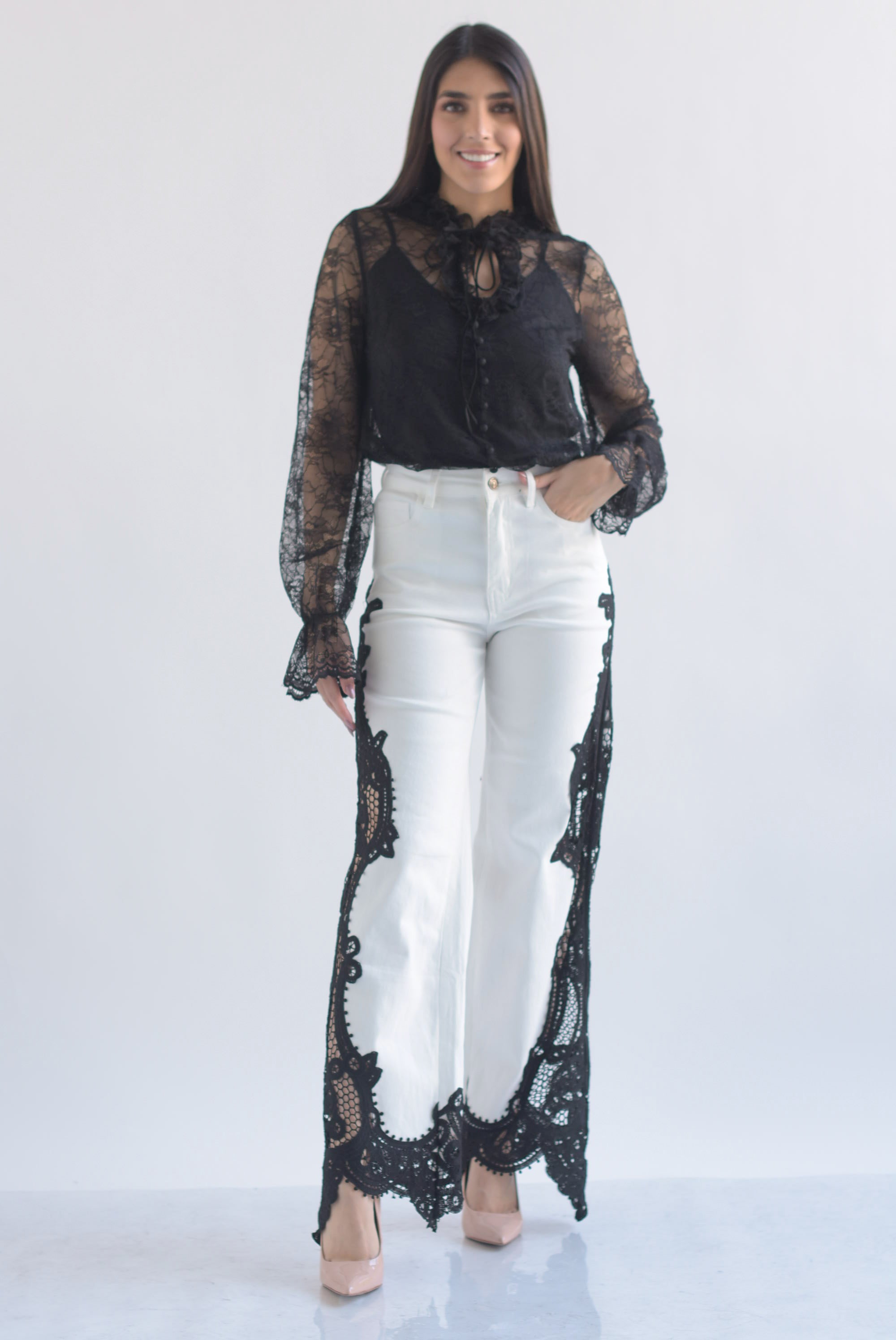 Jeans lateral encaje guipur