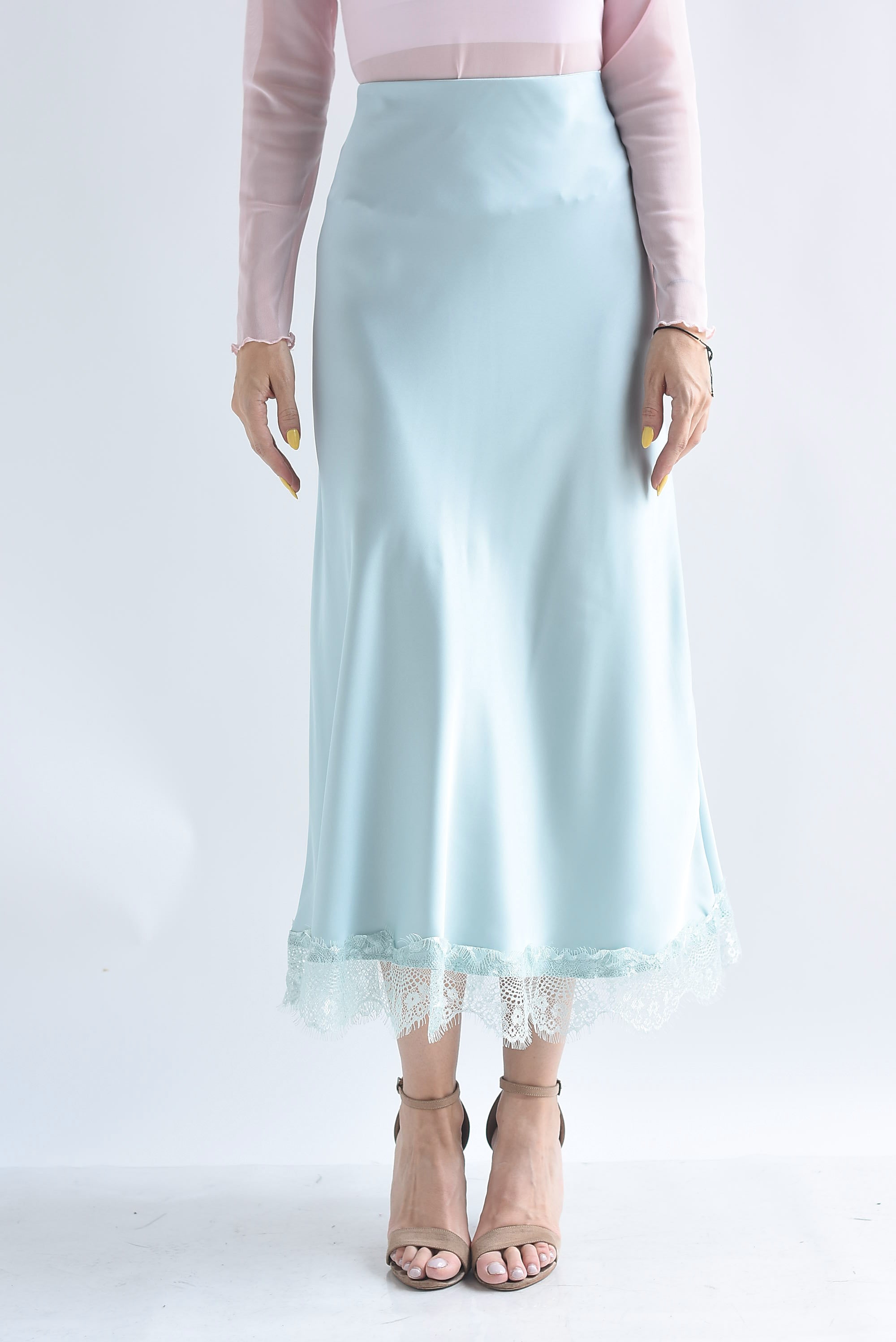 Falda midi lencera encaje