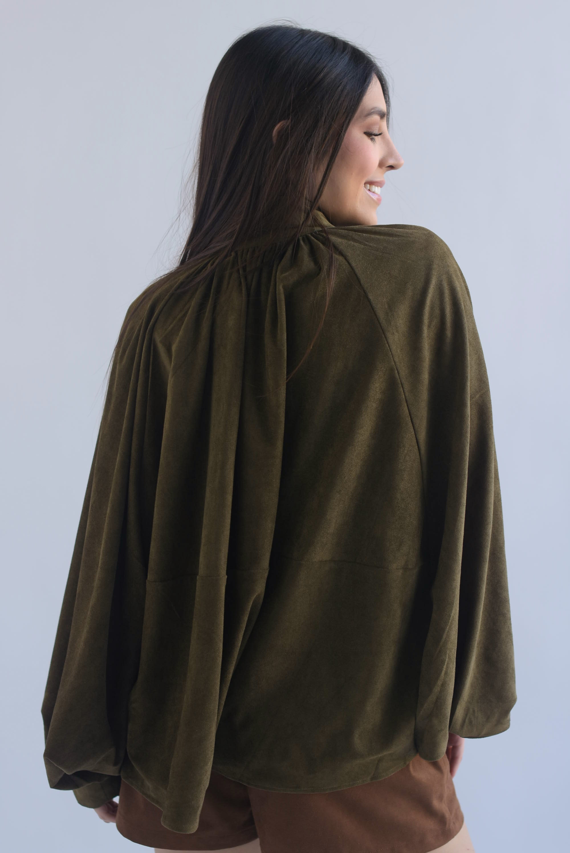 Chamarra globo suede manga vampiro