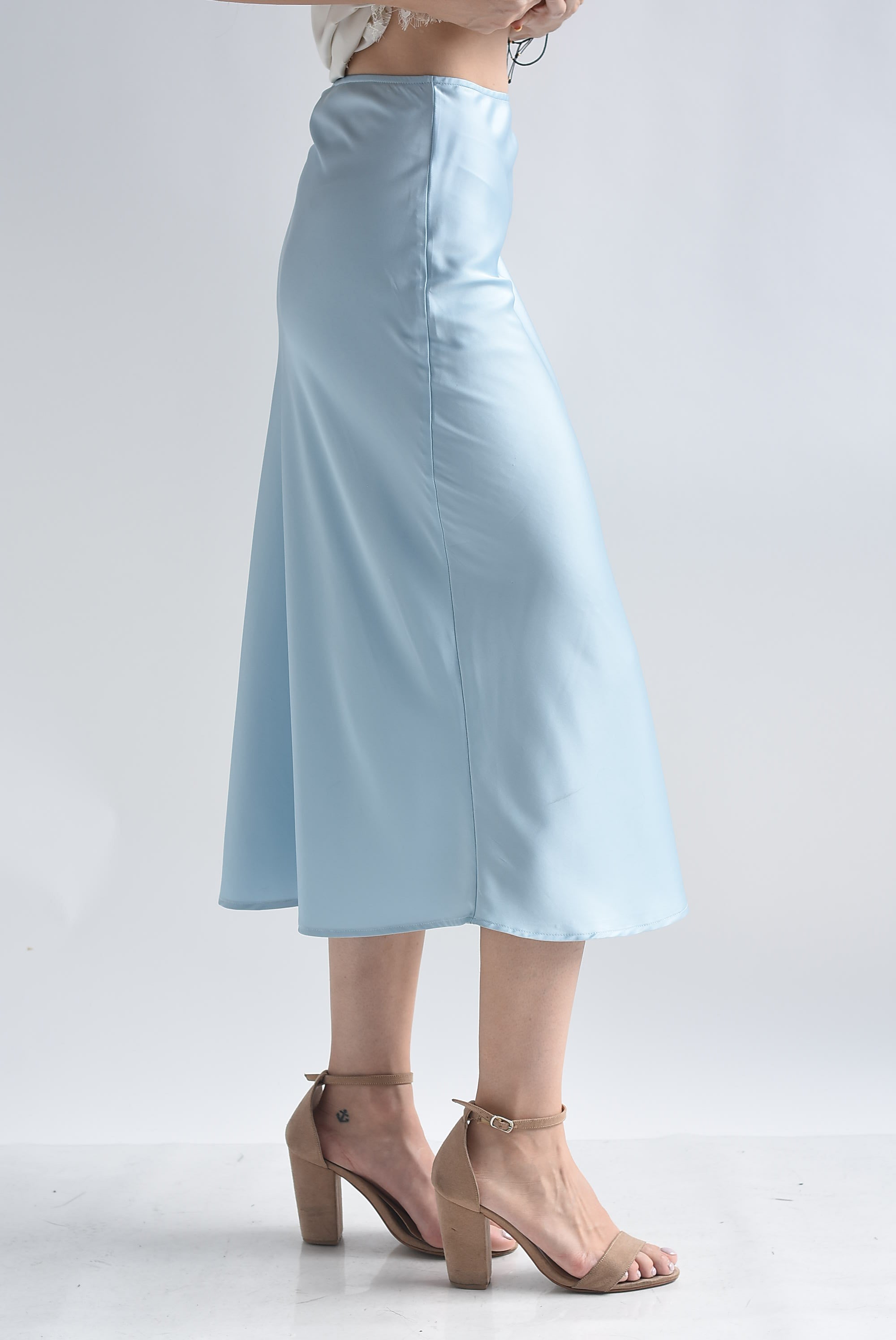 Falda midi lencera satín