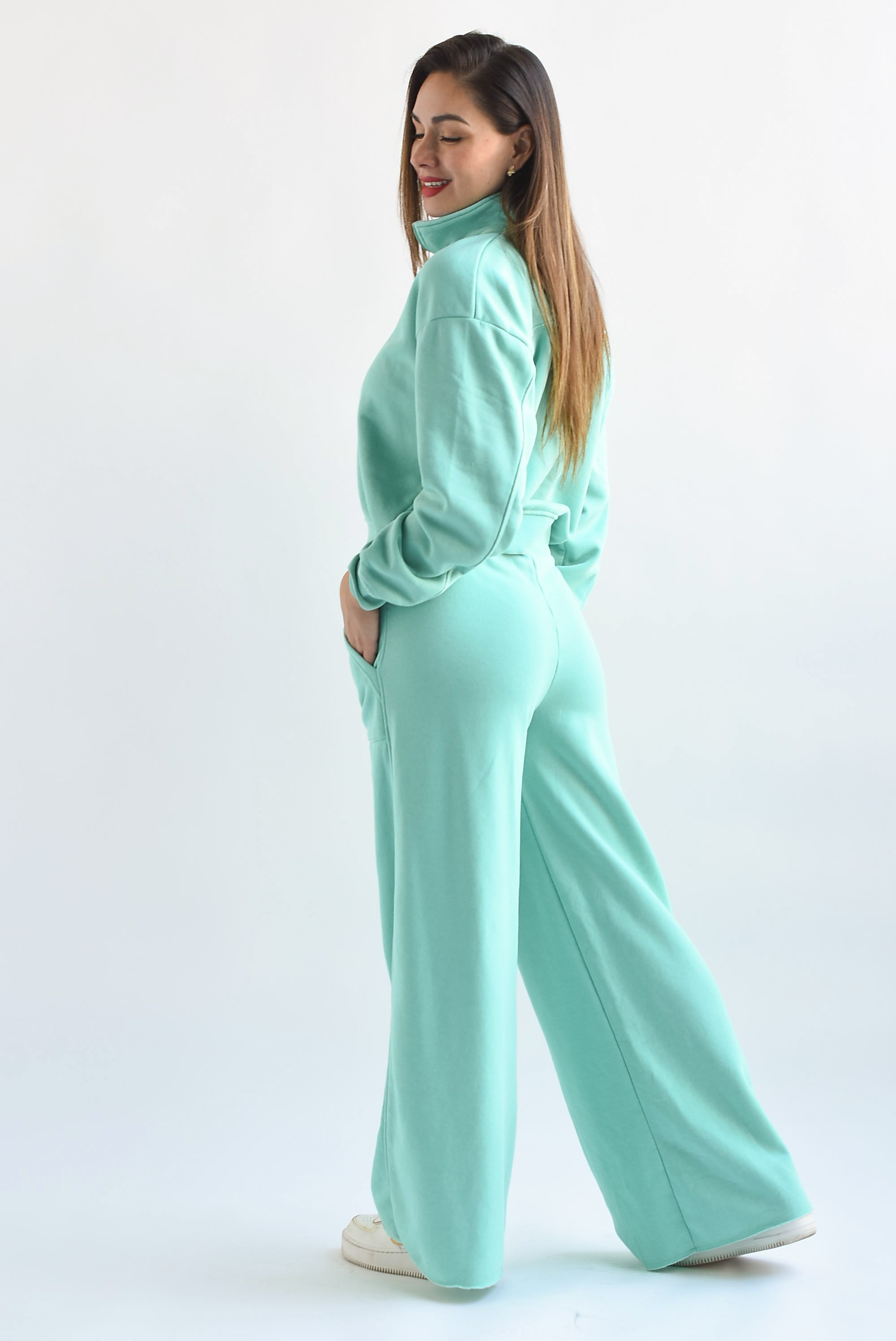Set Pantalón wide y Sudadera cierre Aqua