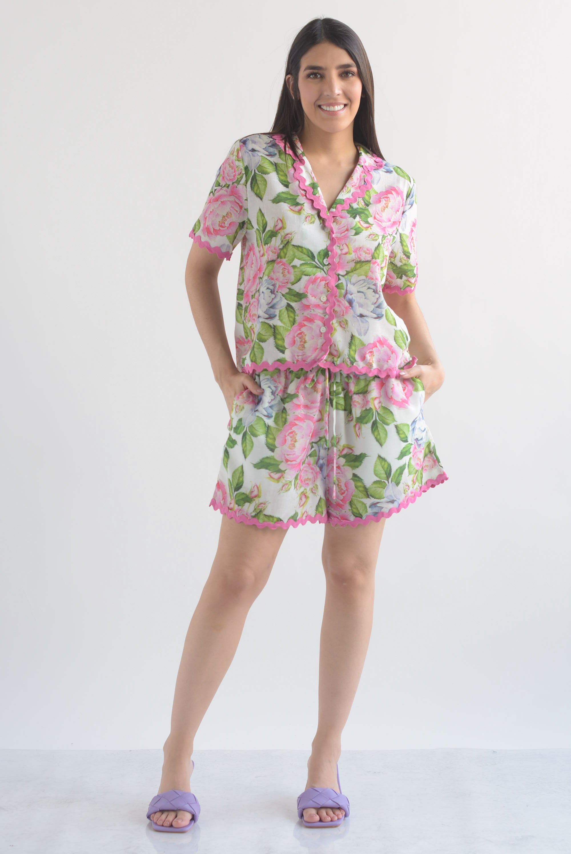 Set Short y Blusa flores filo ondas