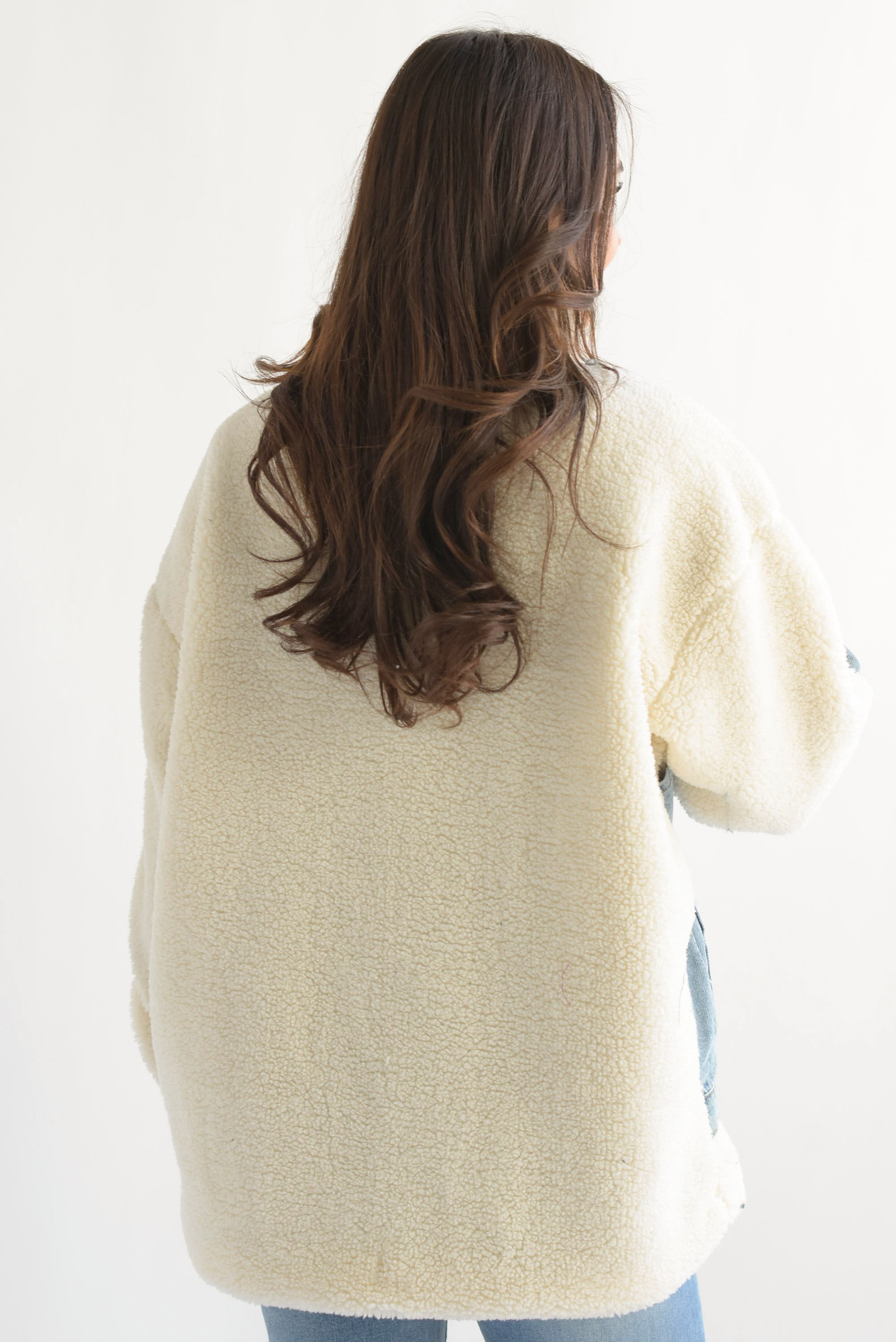 Chamarra borrega chaleco y mangas Denim