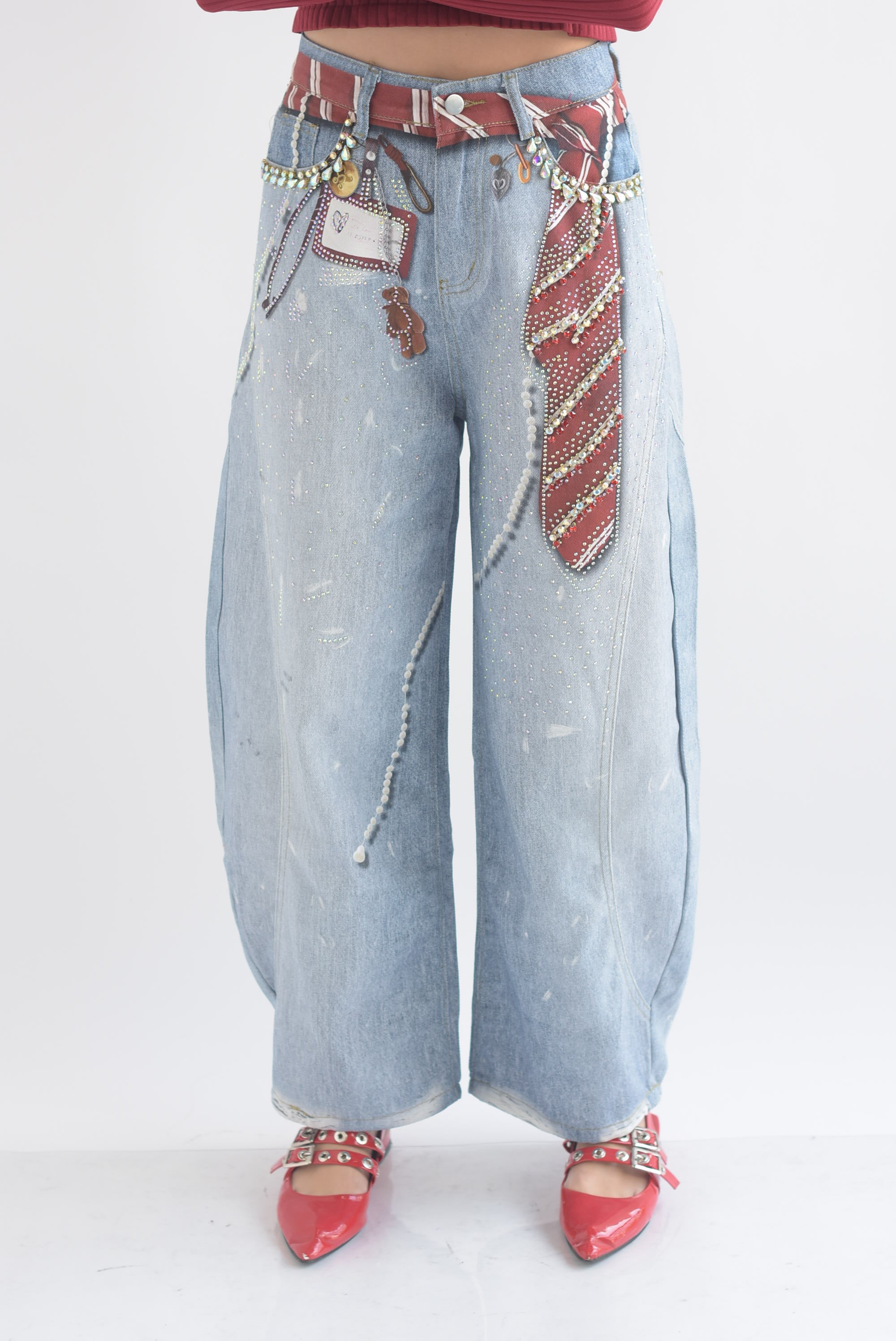 Jeans barrel corbata brillos