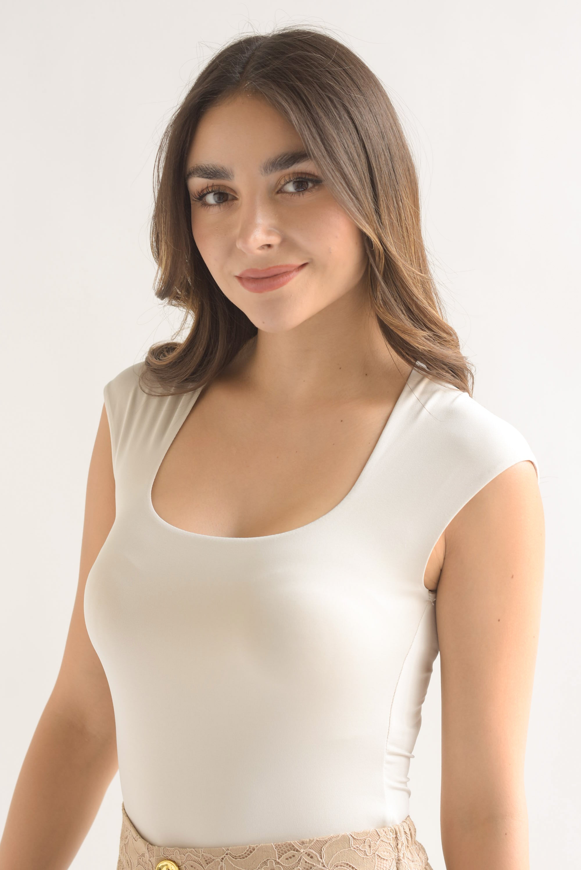 Body  manga mini cuello cuadrado Ivory