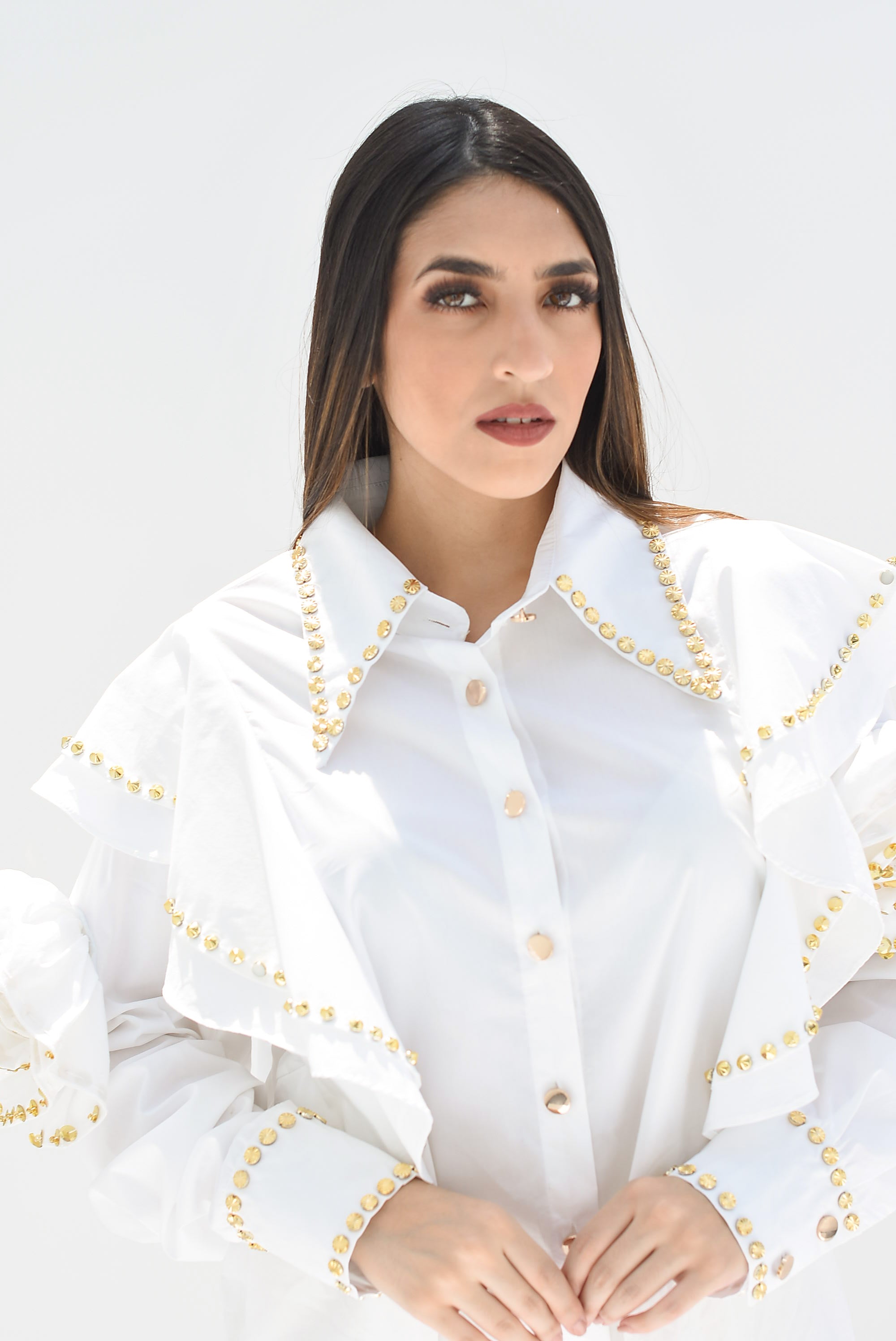 Camisa Flores 3D y estoperoles Blanca