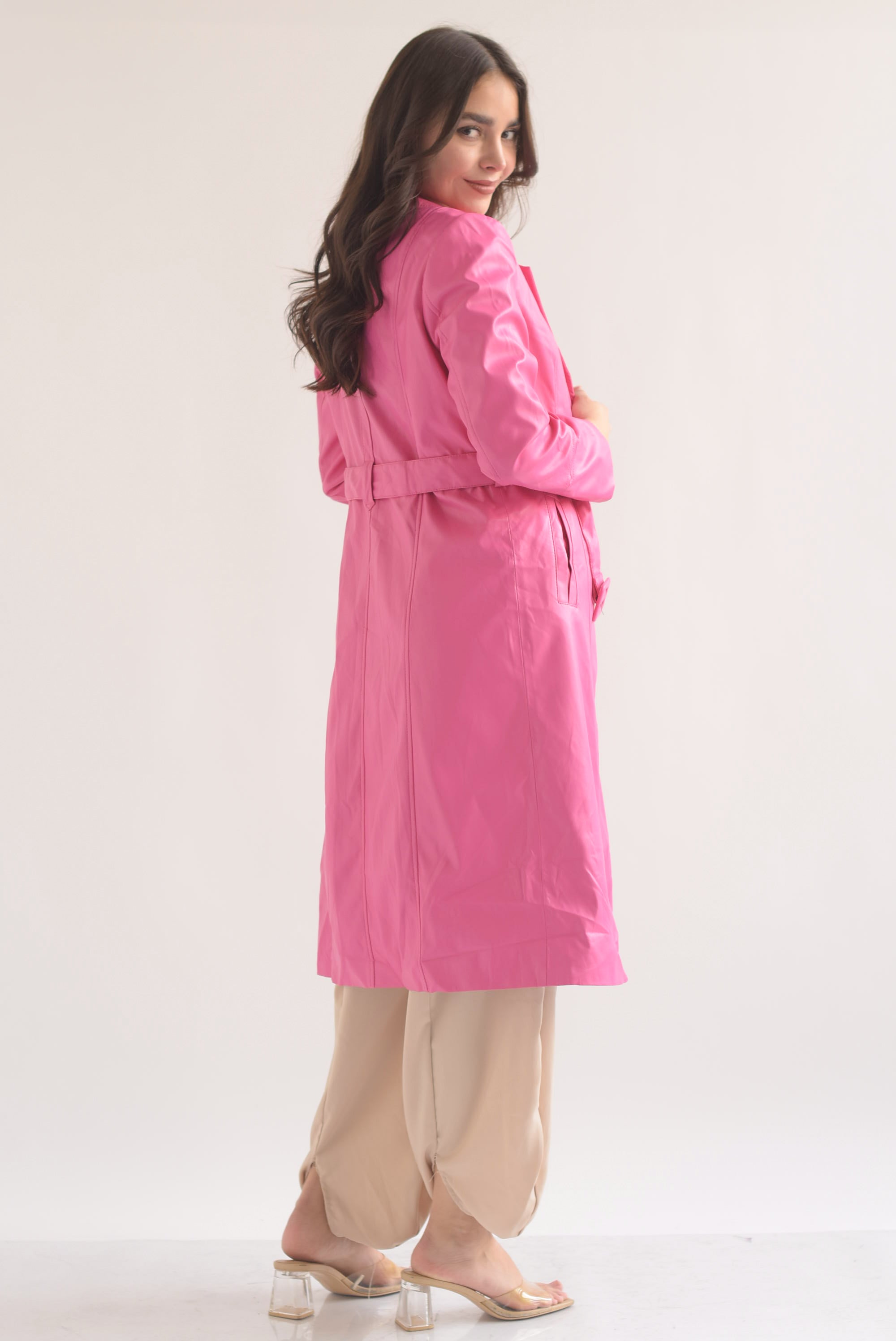 Gabardina vinipiel cuello y puños faux fur Rosa