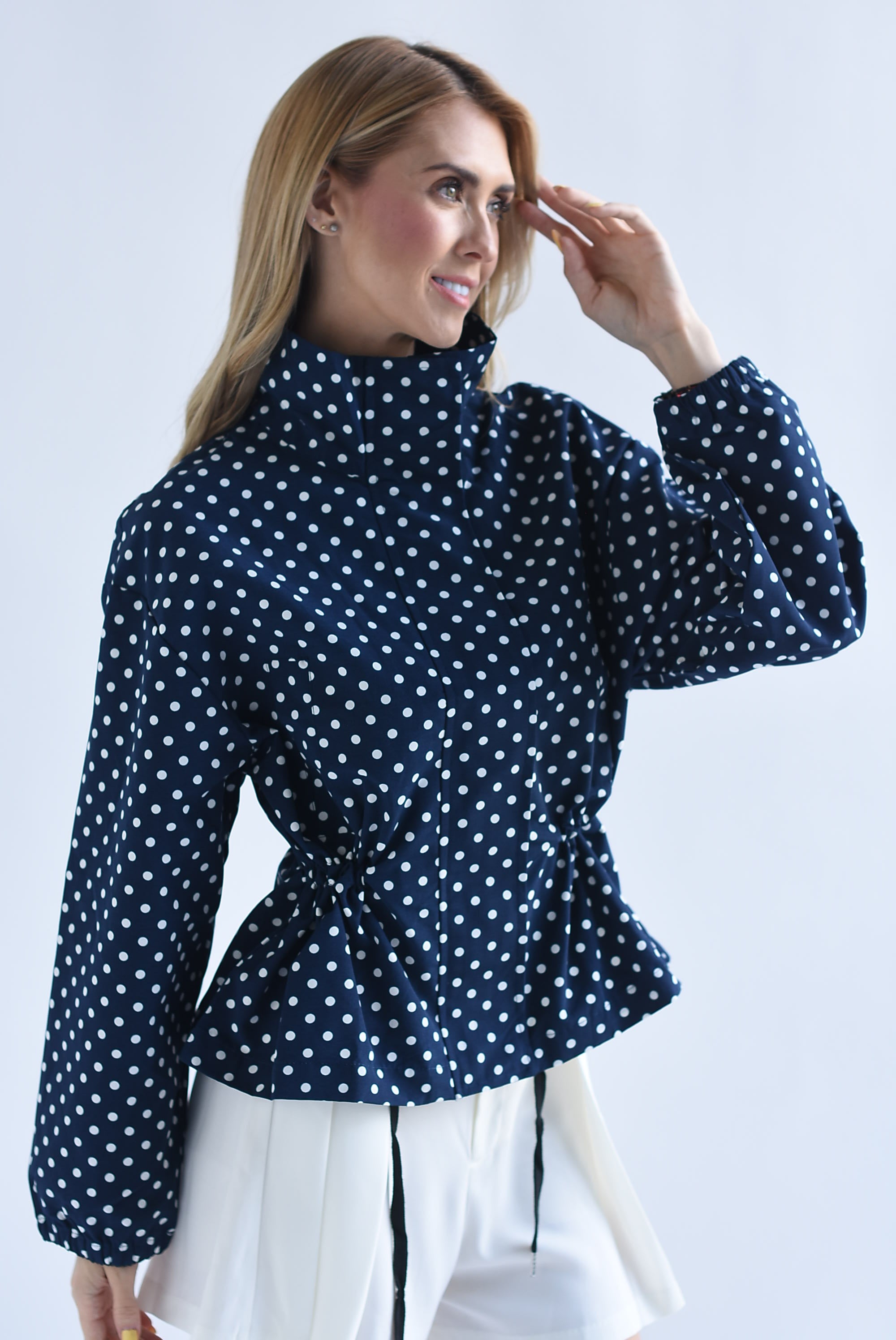 Chamarra jareta peplum polka dots