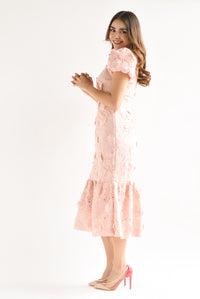 Fashion Styled Vestido midi sirena guipur Rosa Baby