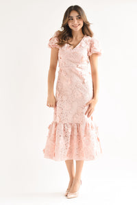 Fashion Styled Vestido midi sirena guipur Rosa Baby