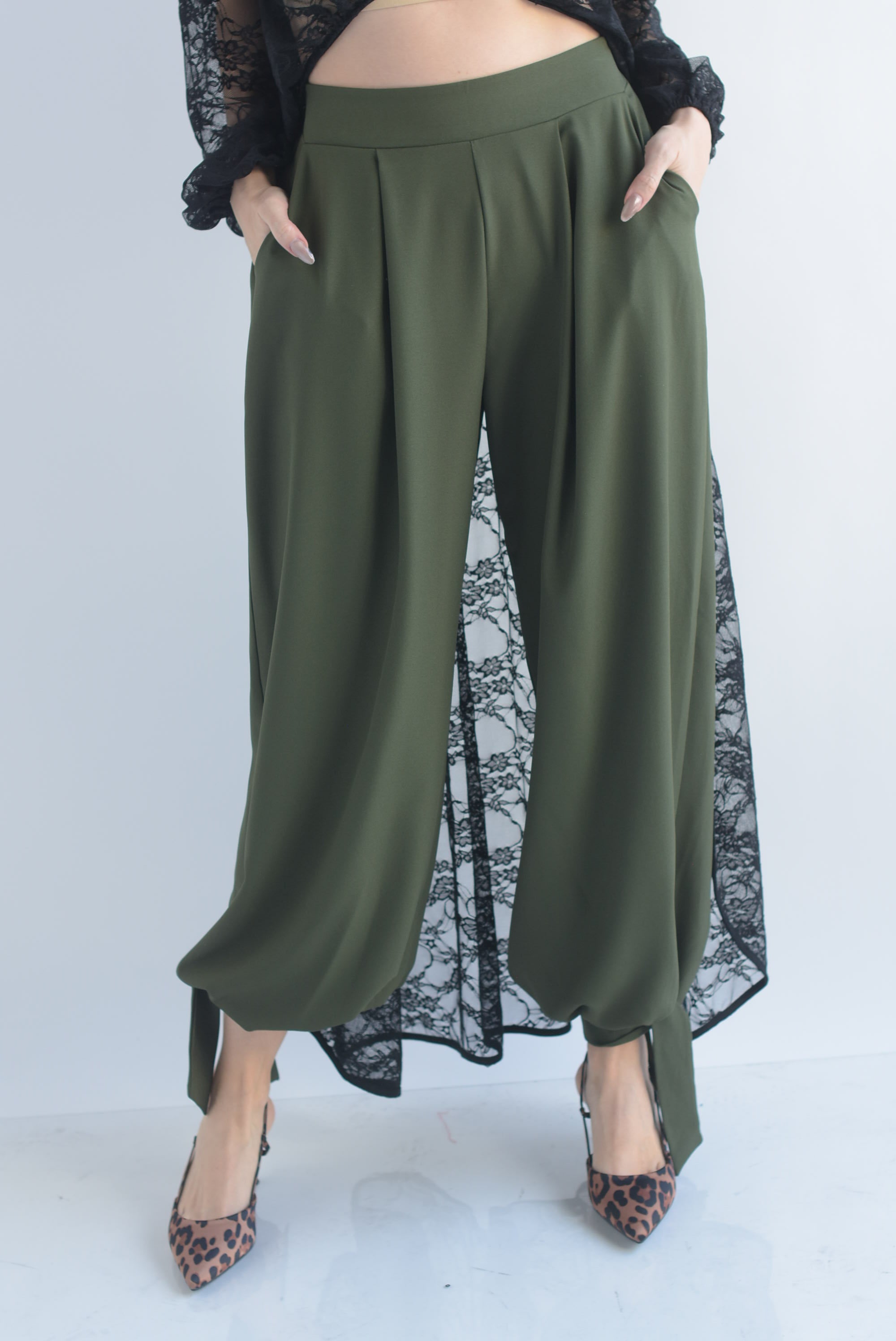 Pantalón globo tobillos anchos cinta