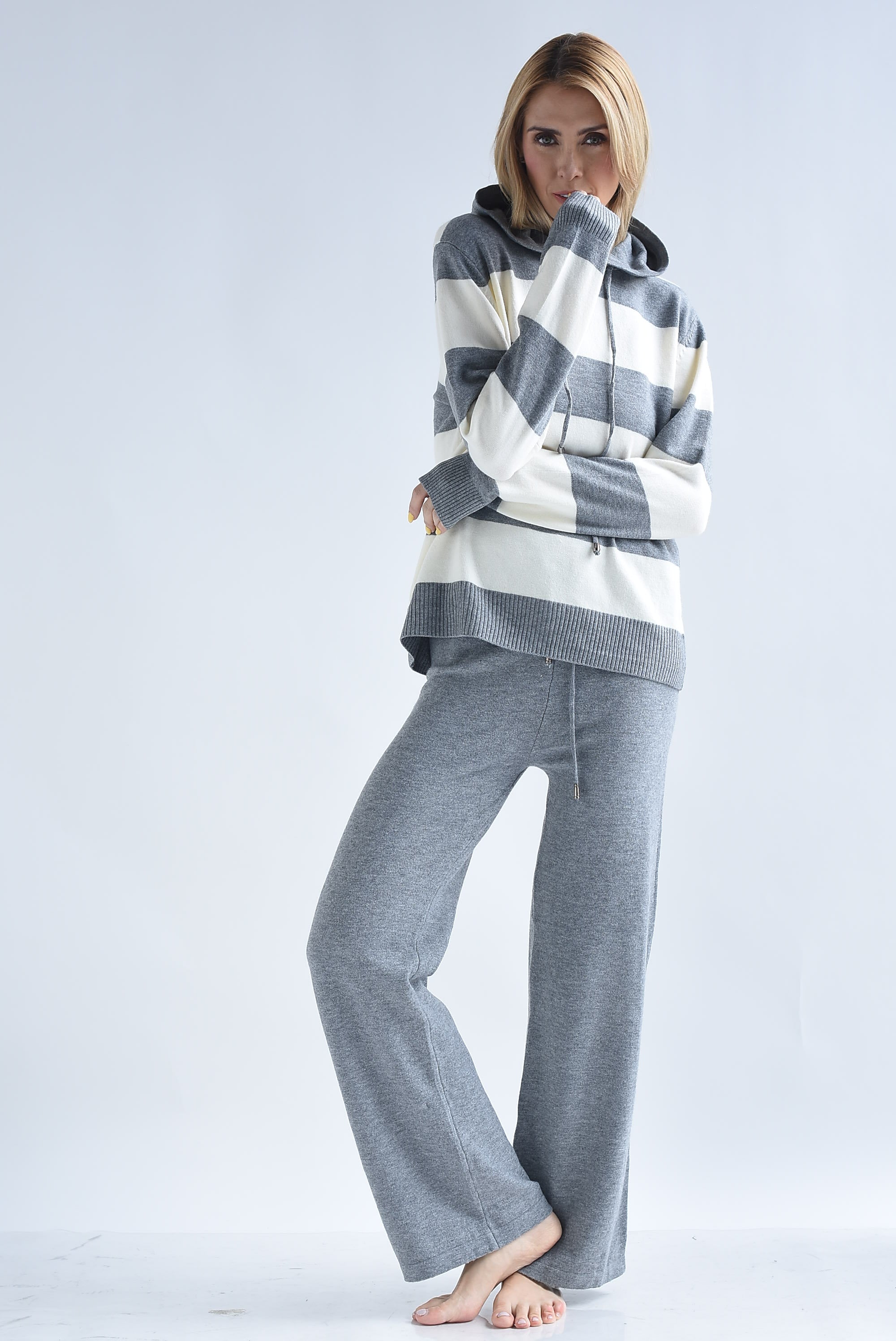 Set Pantalón y Sweater hoodie rayas