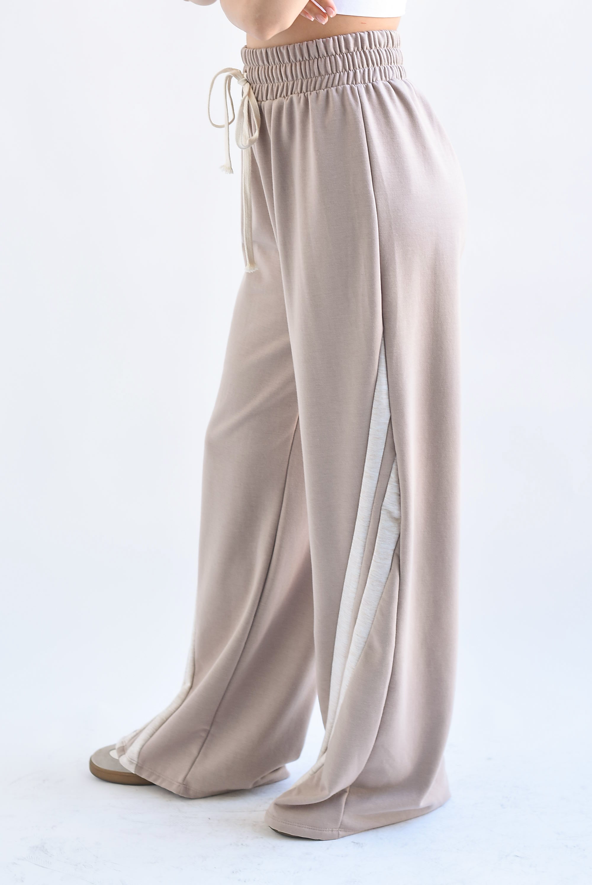 Pantalón wide algodón track Moka