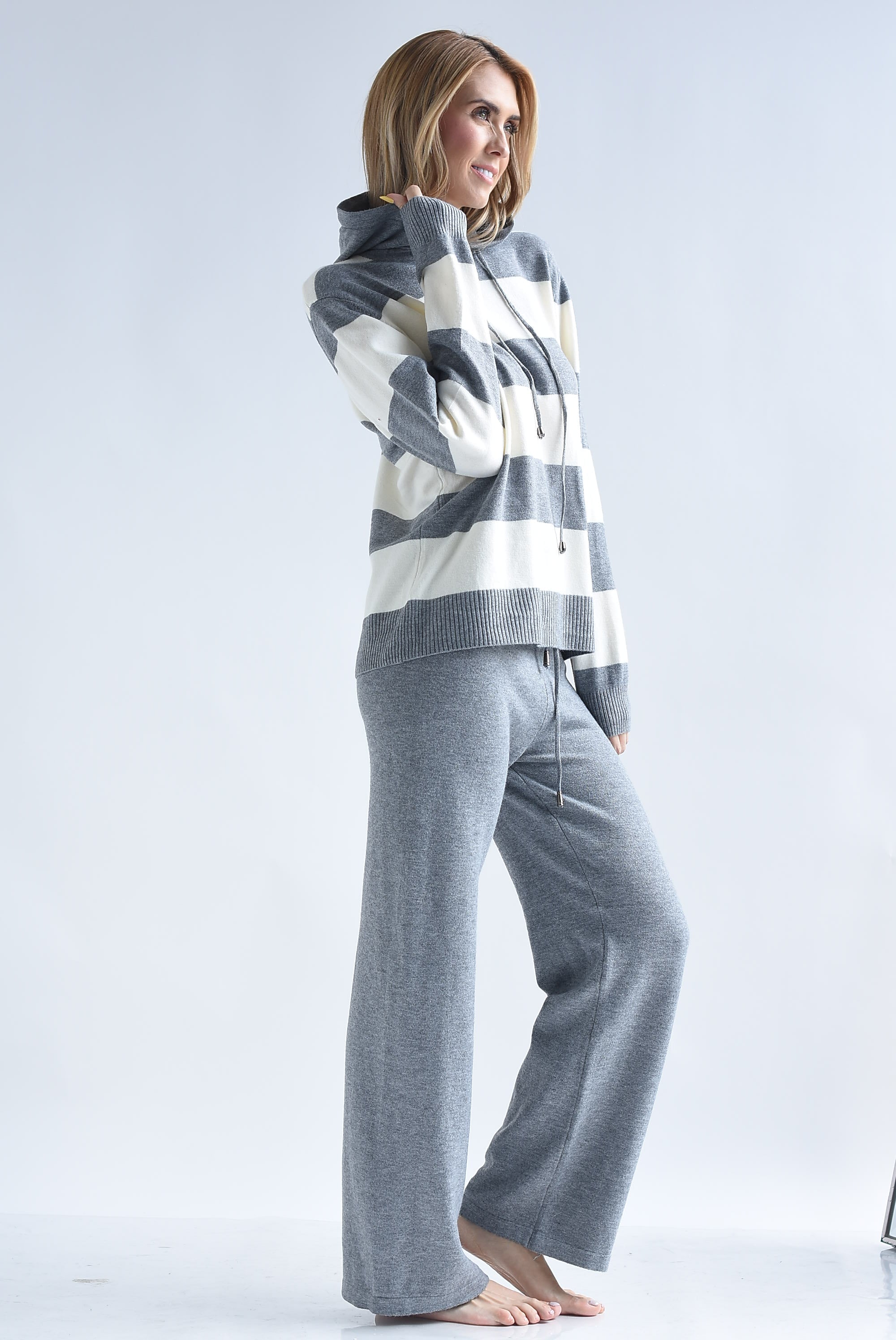 Set Pantalón y Sweater hoodie rayas