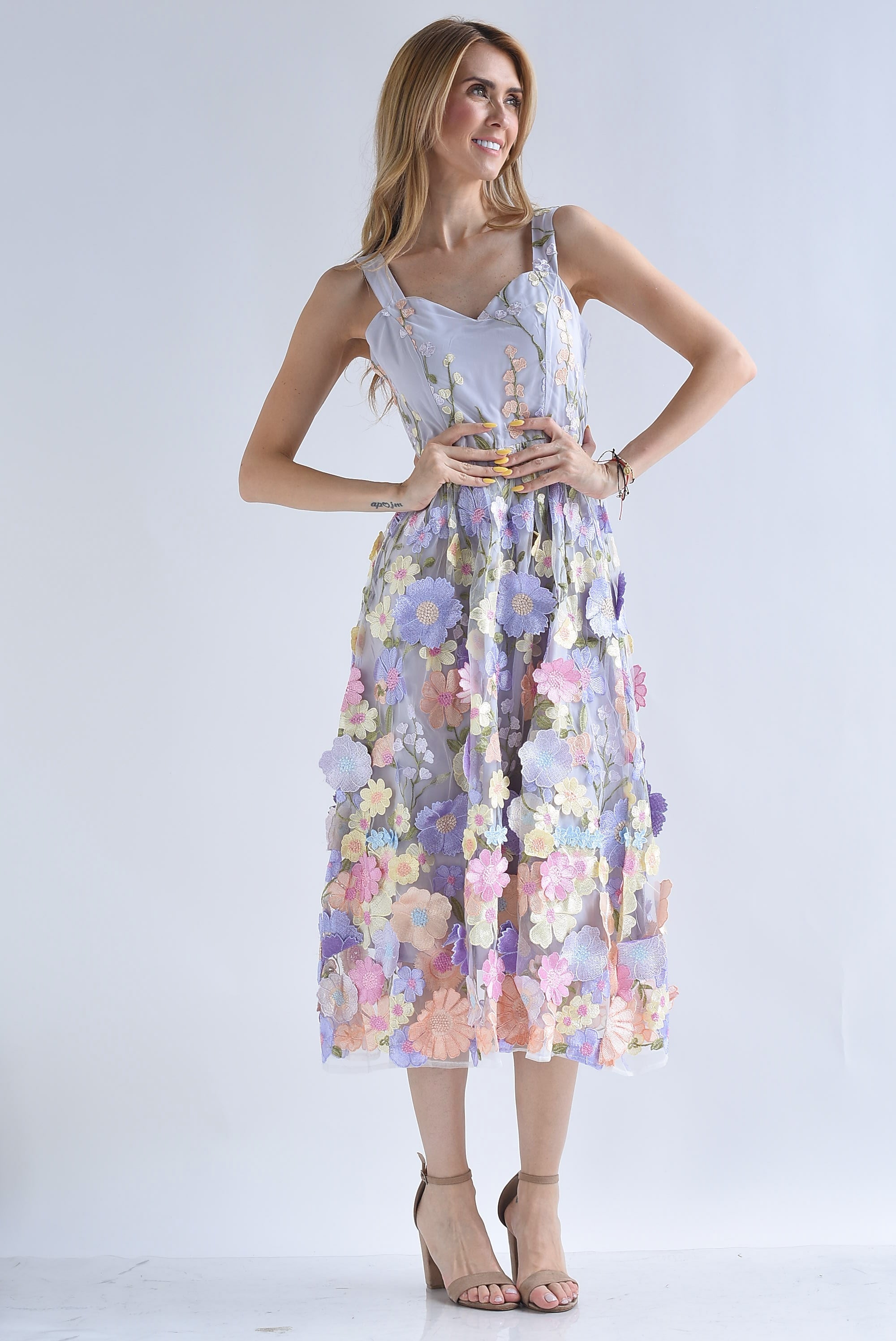 Vestido tirantes tulle flores