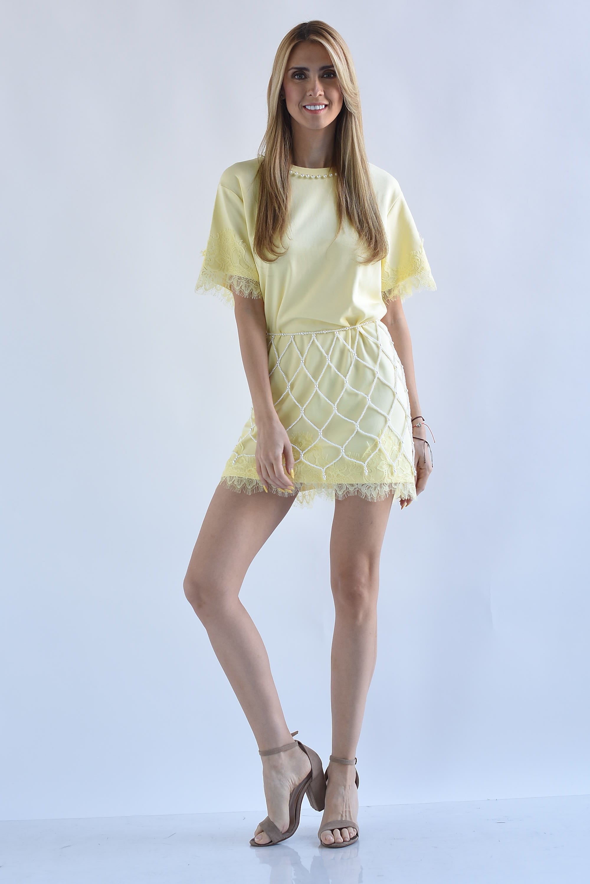 T-Shirt dress encaje con Falda perlas