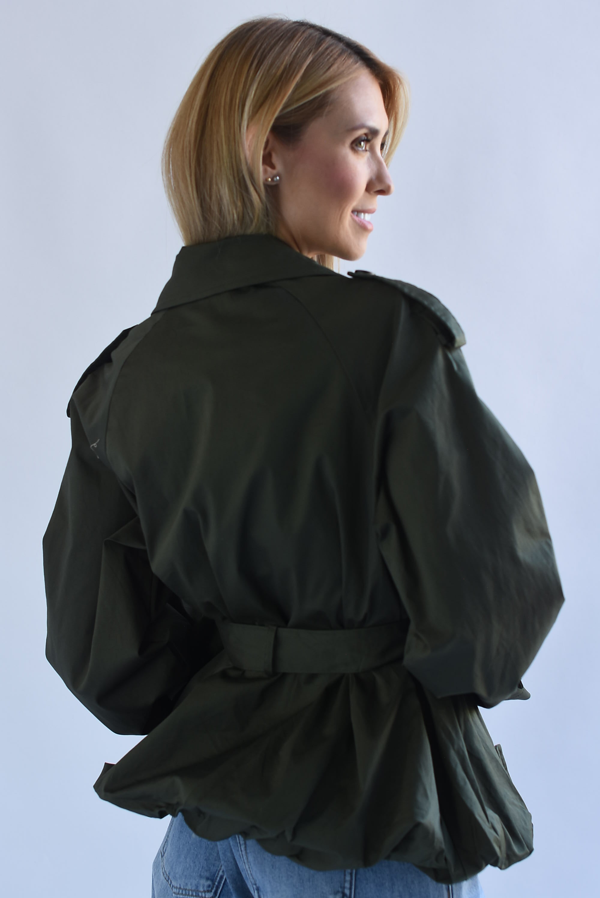 Gabardina peplum globo