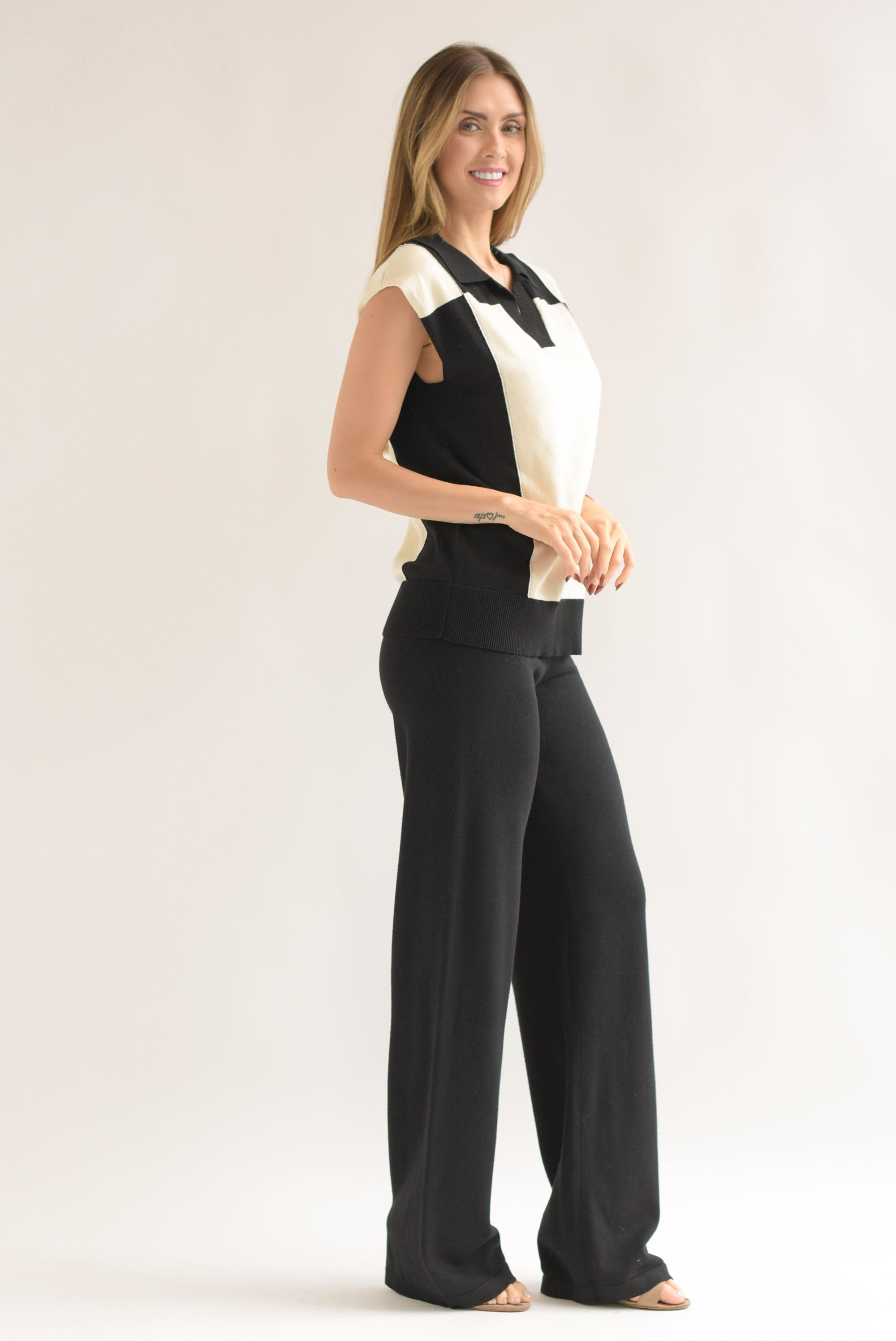 Set Pantalón y Sweater sin manga cuadros Black & White
