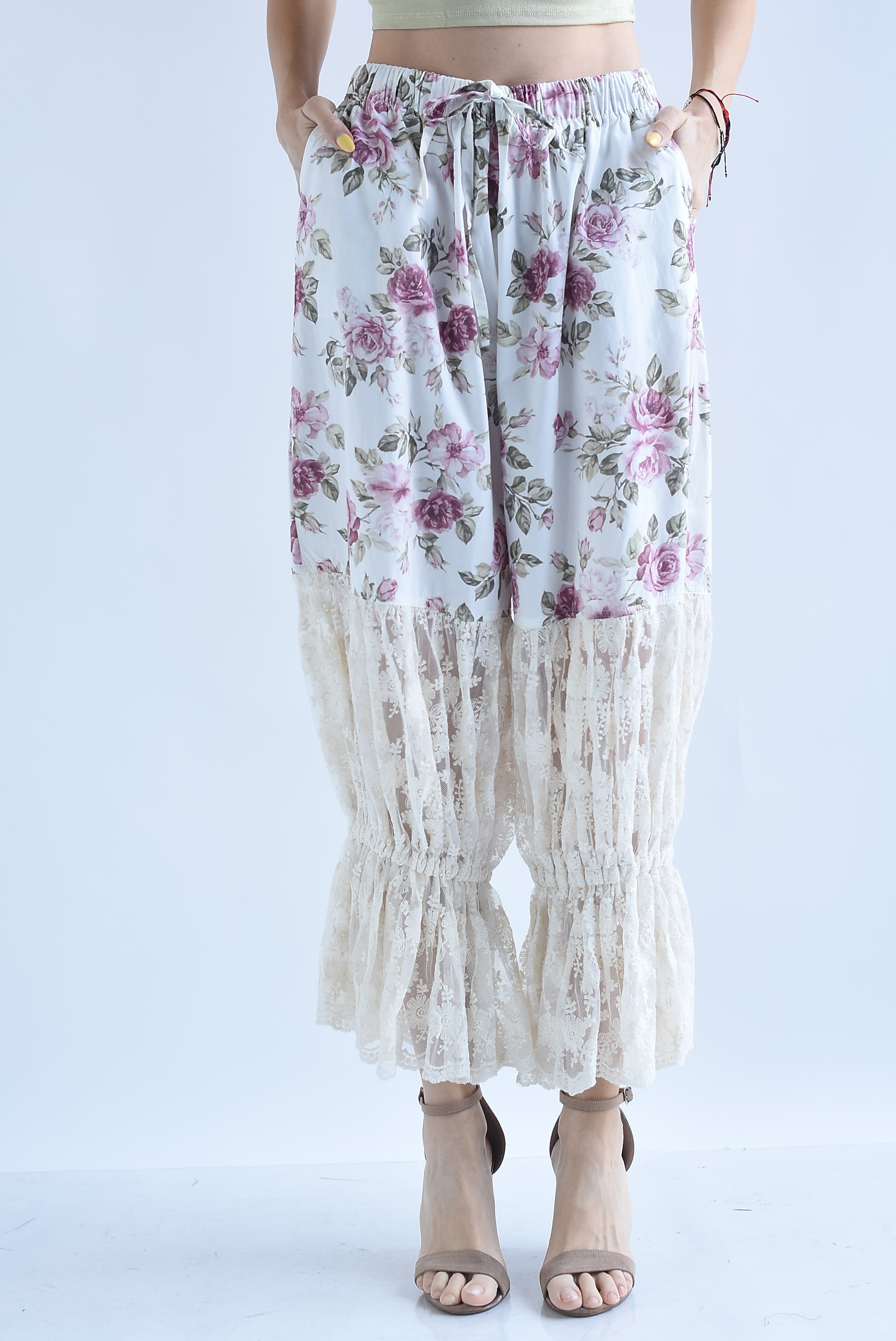 Pantalón bloomers flores mitad encaje