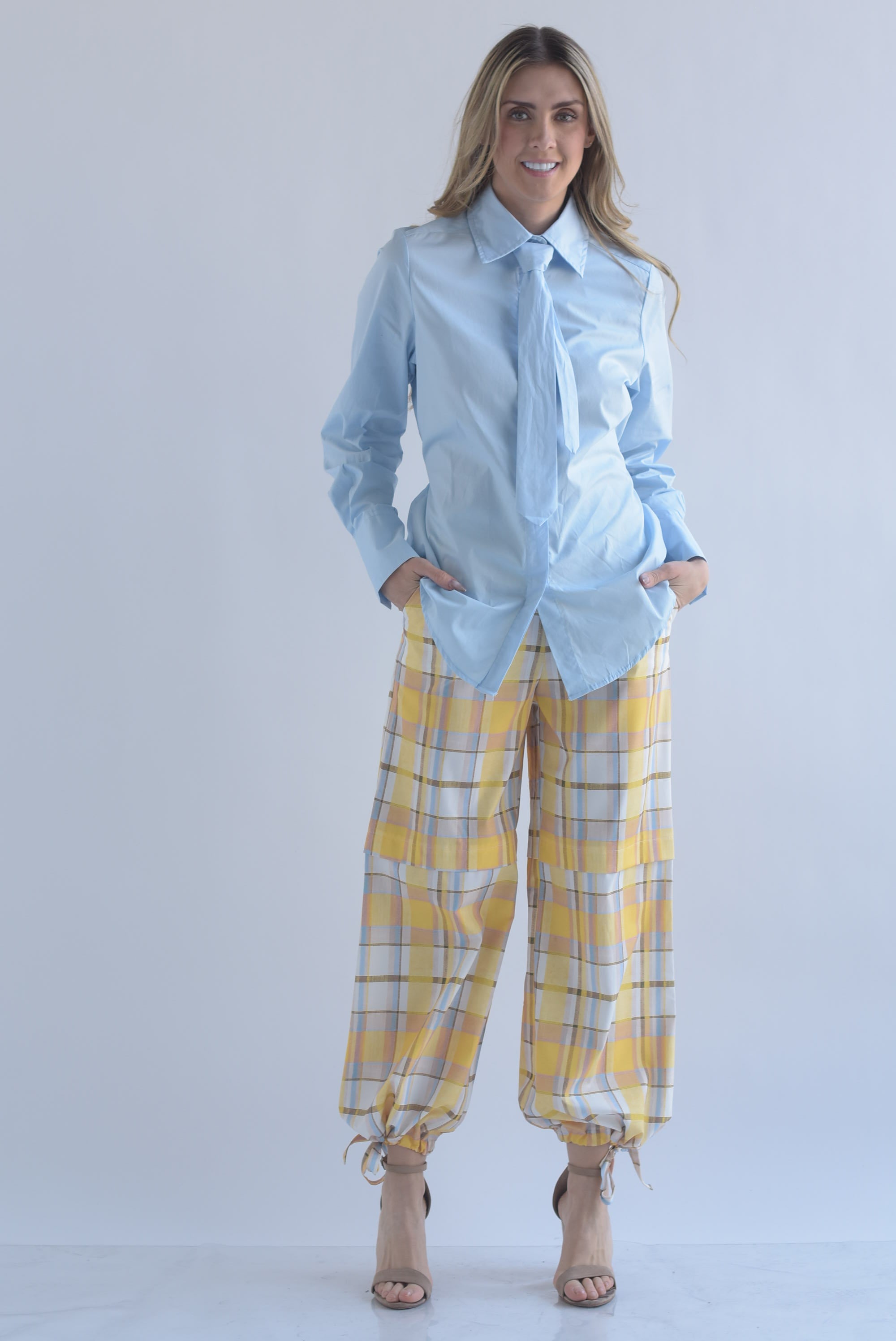 Camisa cinta y corbata