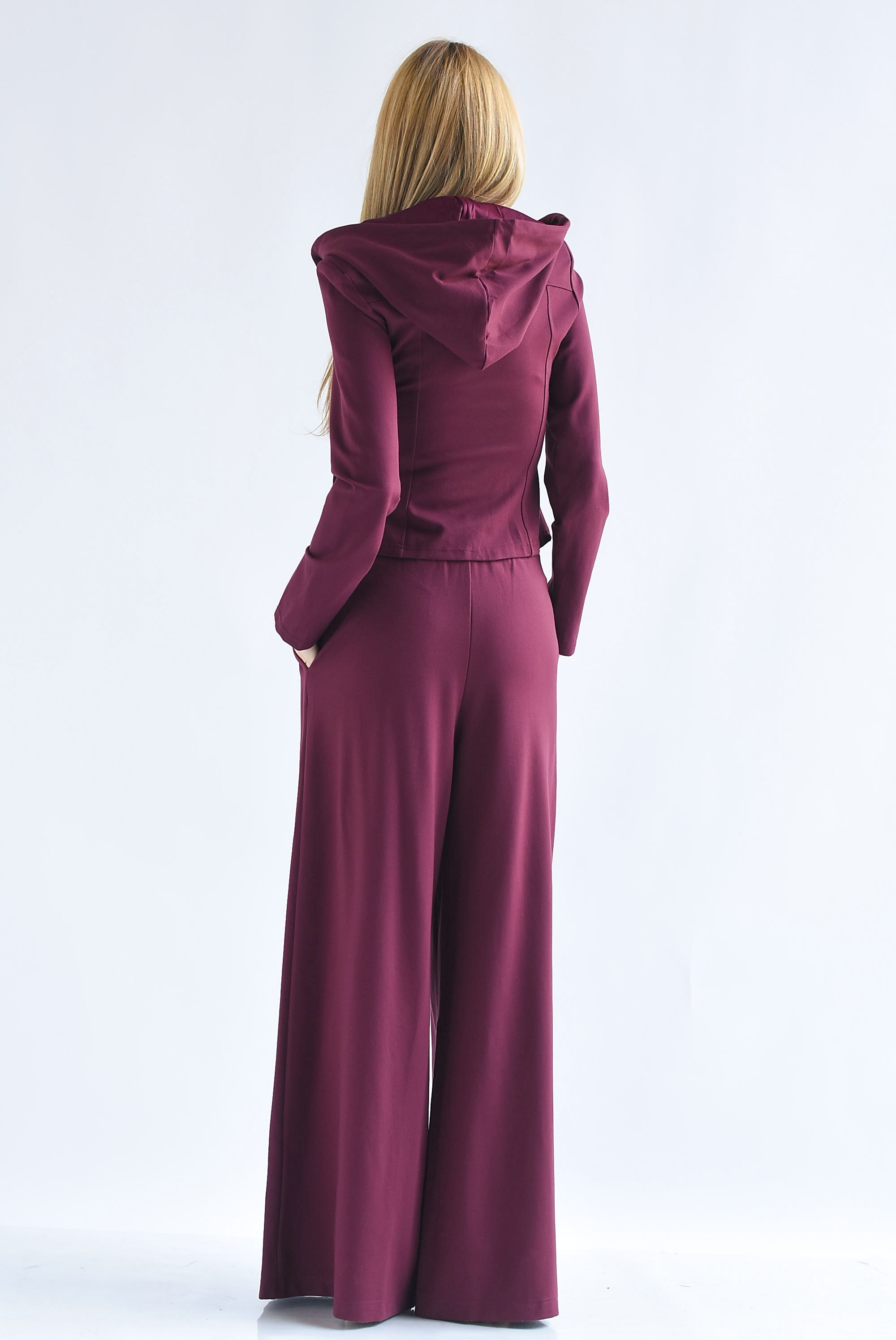 Set Pantalón súper wide y Chamarra hoodie