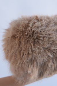 Fashion Styled Bolso Clutch fur Moka