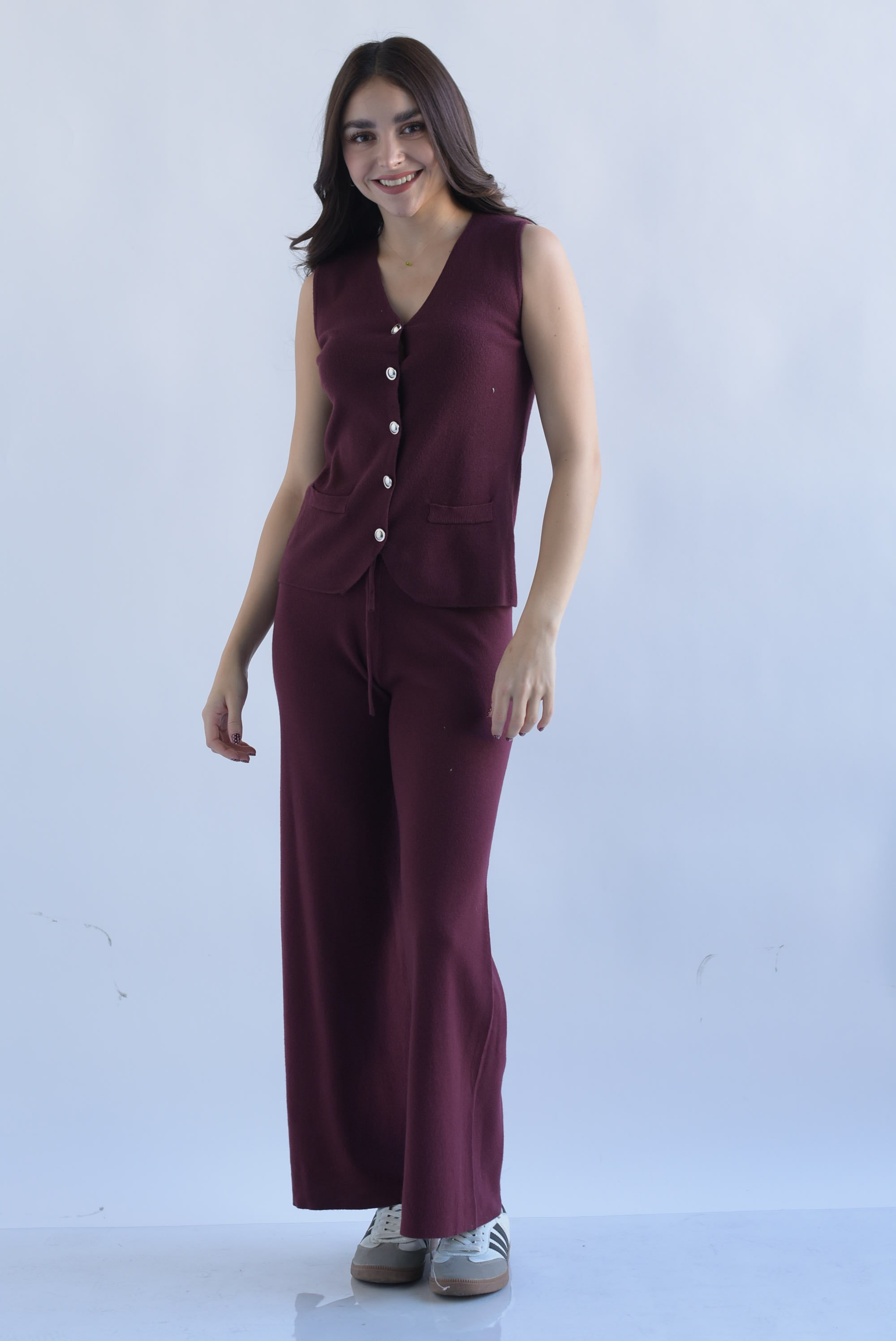Set Pantalón Cárdigan y Chaleco punto Vino