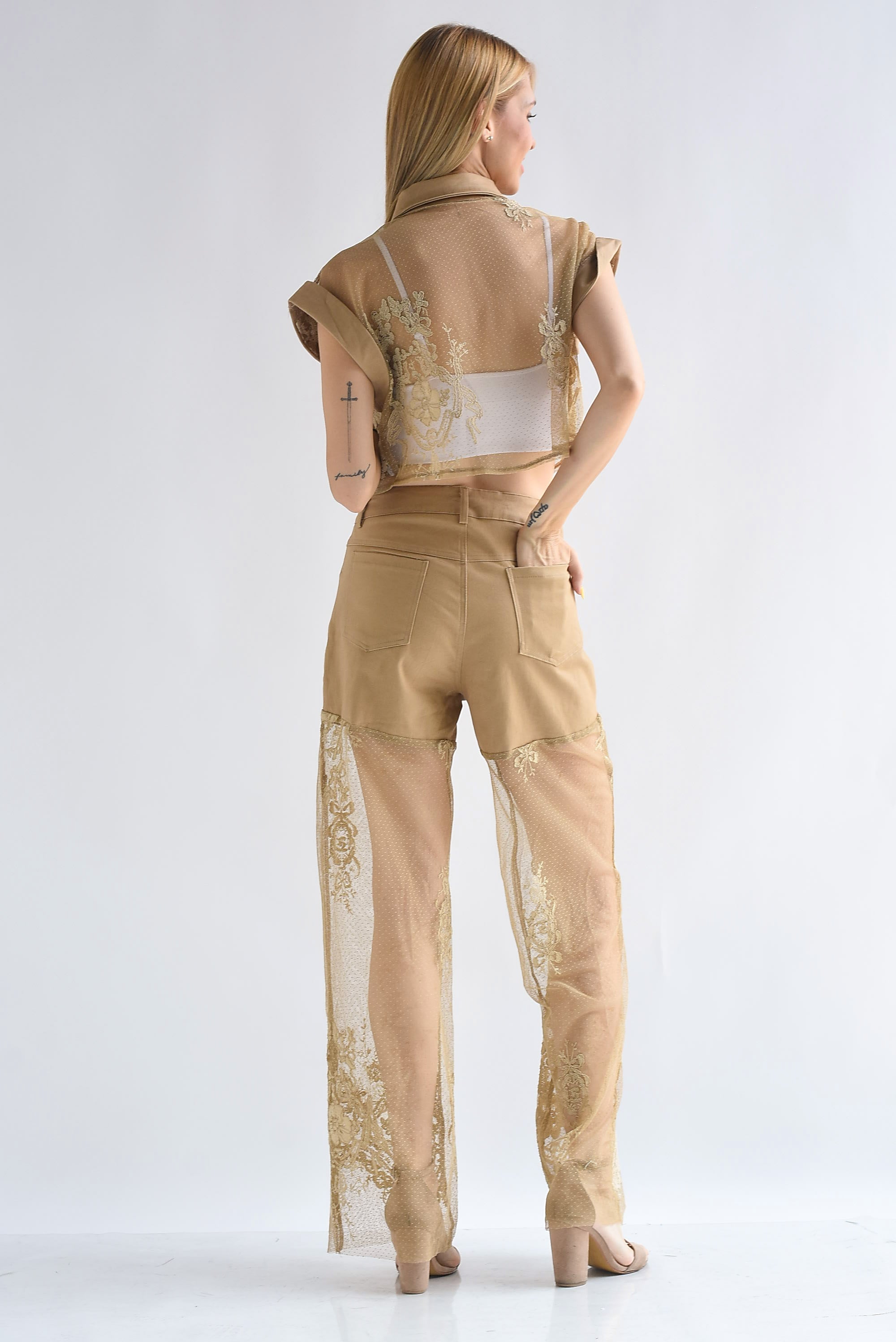 Set Pantalón y Chaleco encaje