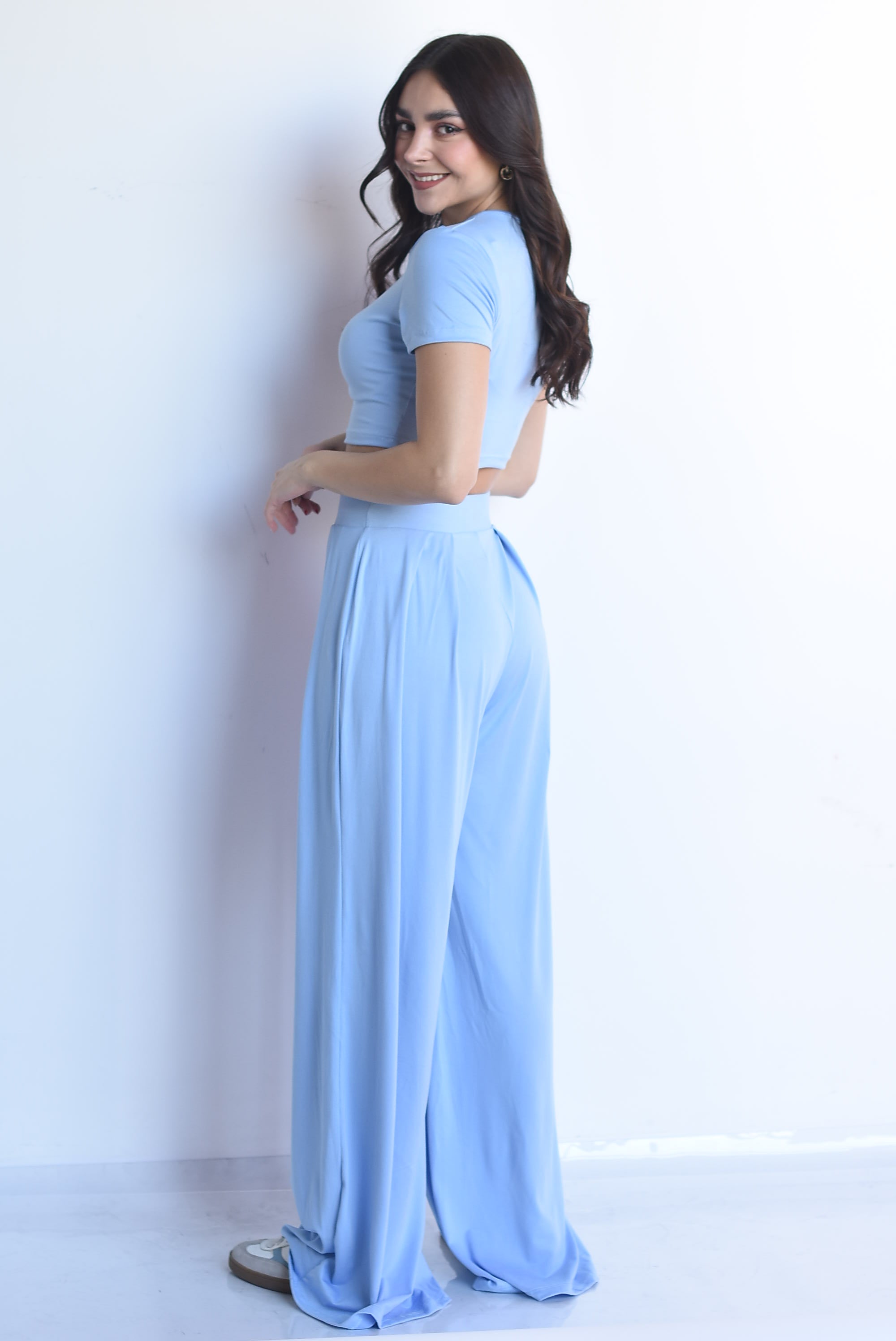 Set Pantalón wide leg y T-Shirt crop